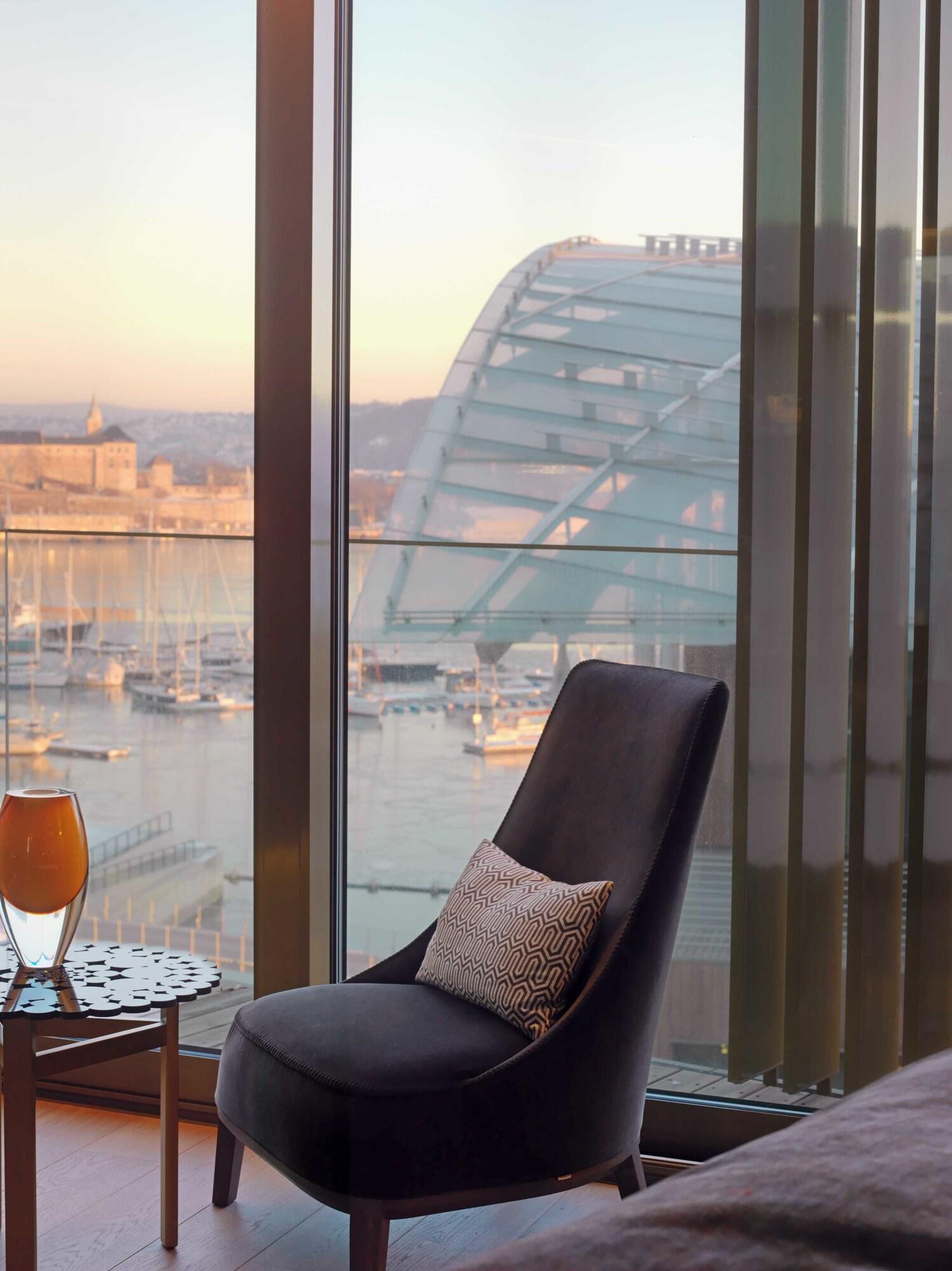 Double Deluxe King Bed