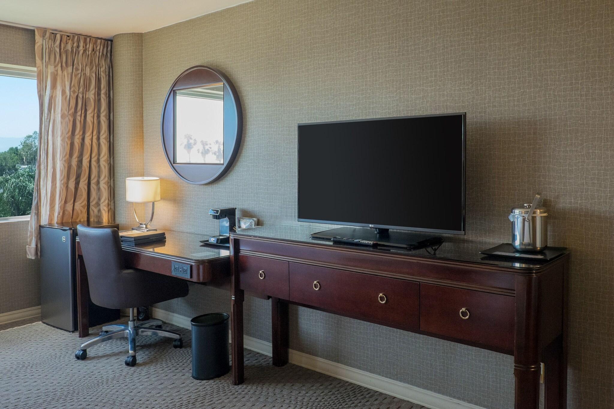 Double Club King Bed