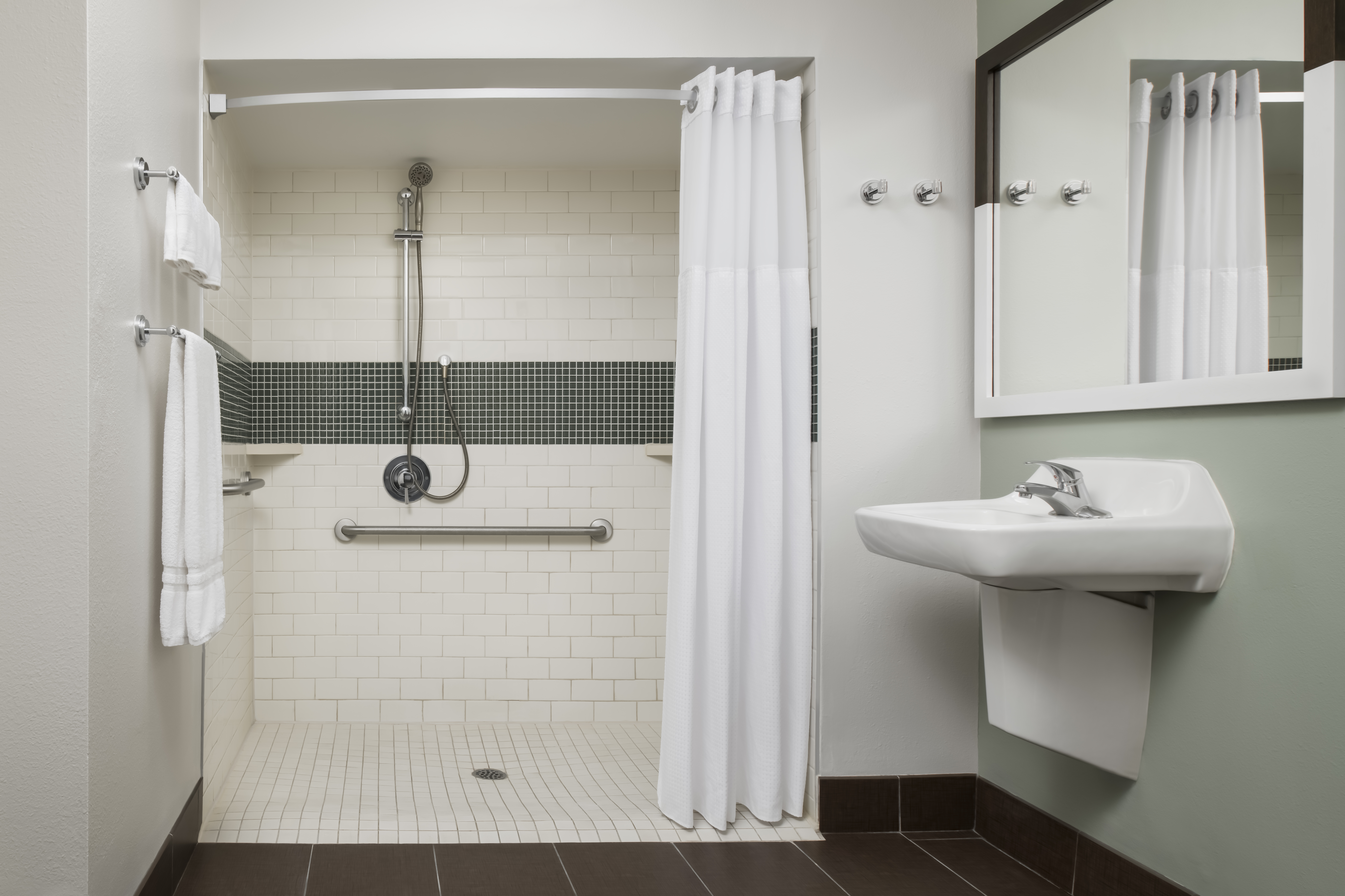 Suite Accessible-queen Size Bed