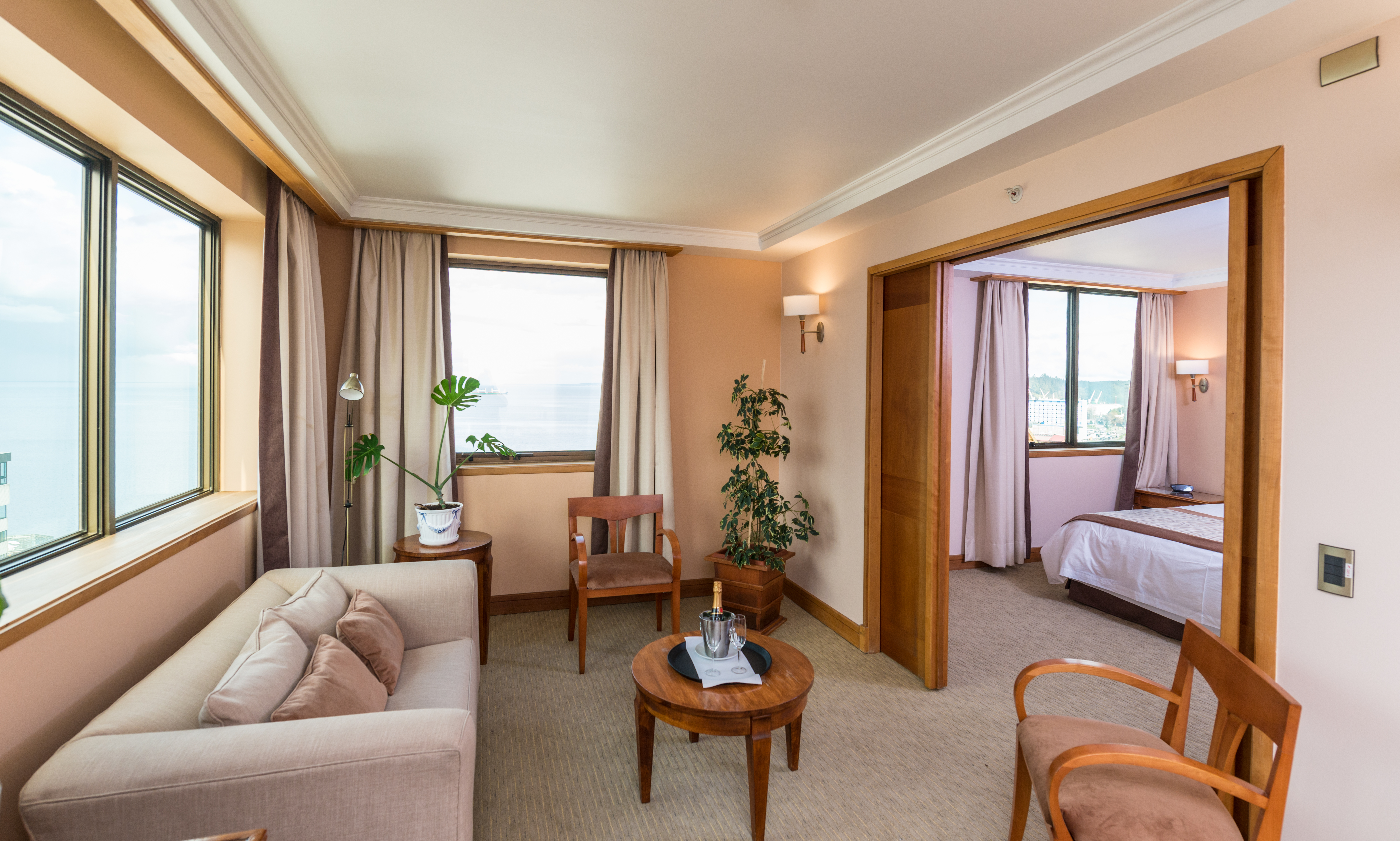 Suite Bay View King Bed