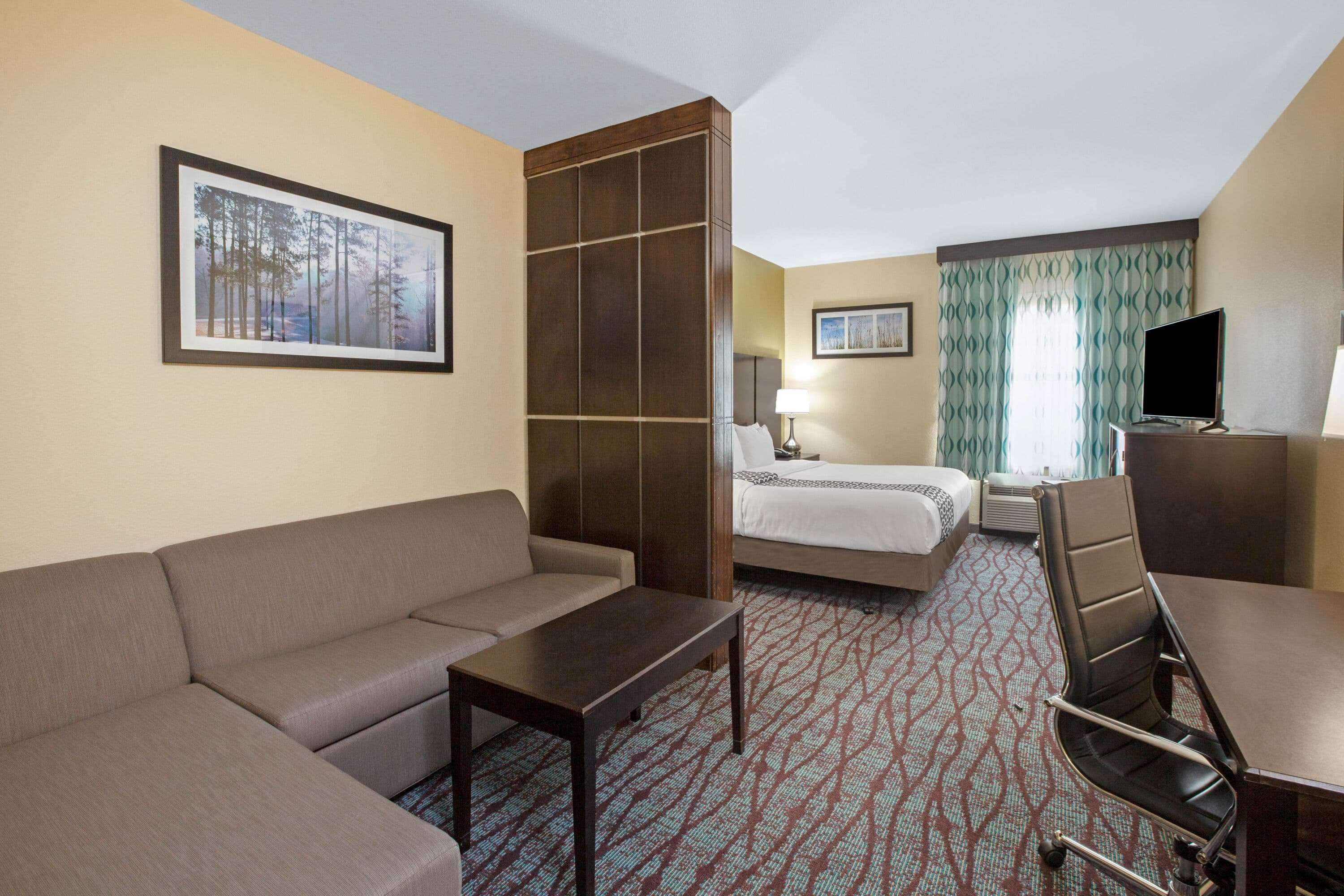 Double Deluxe King Bed