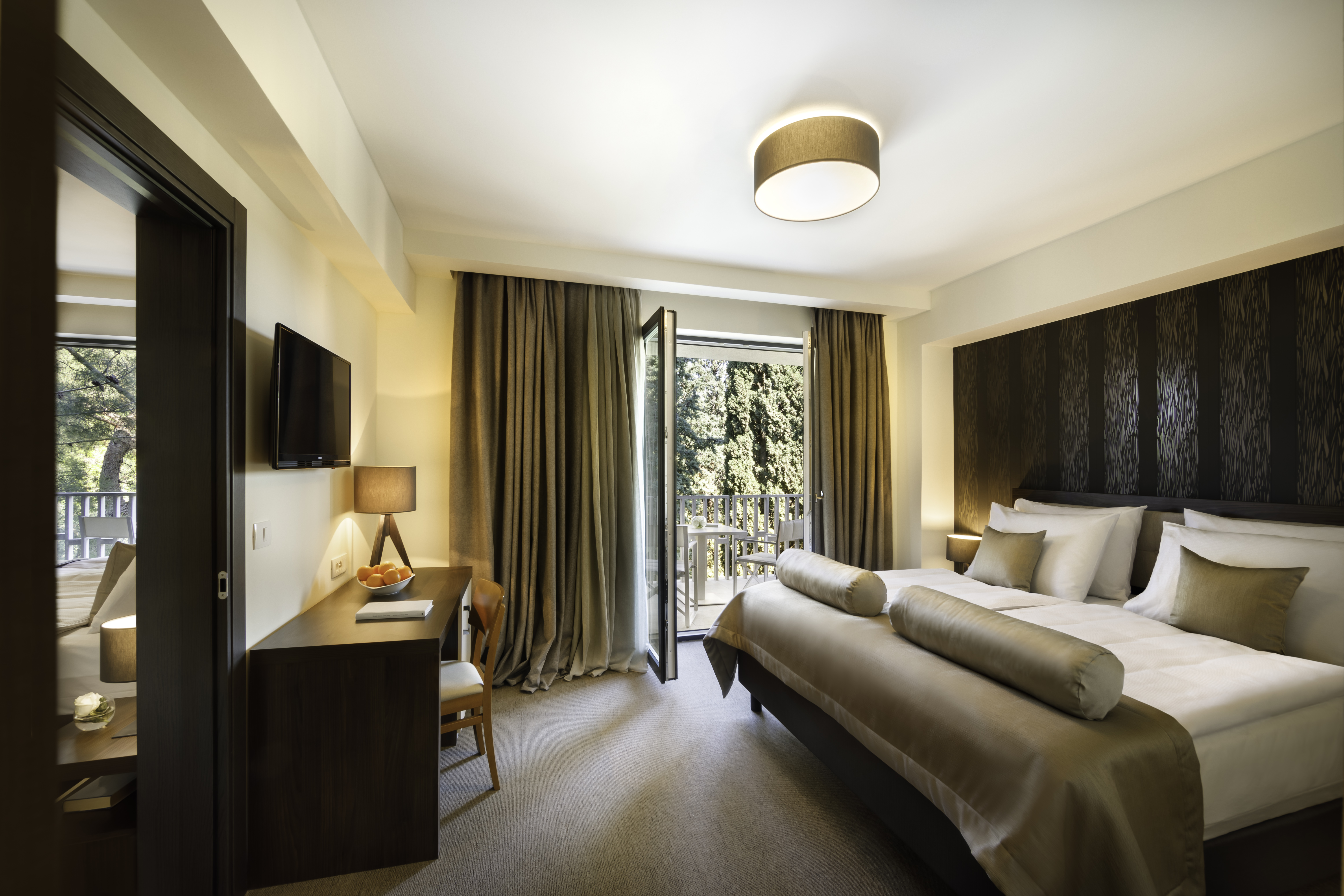 Family Room Park View with Balcony