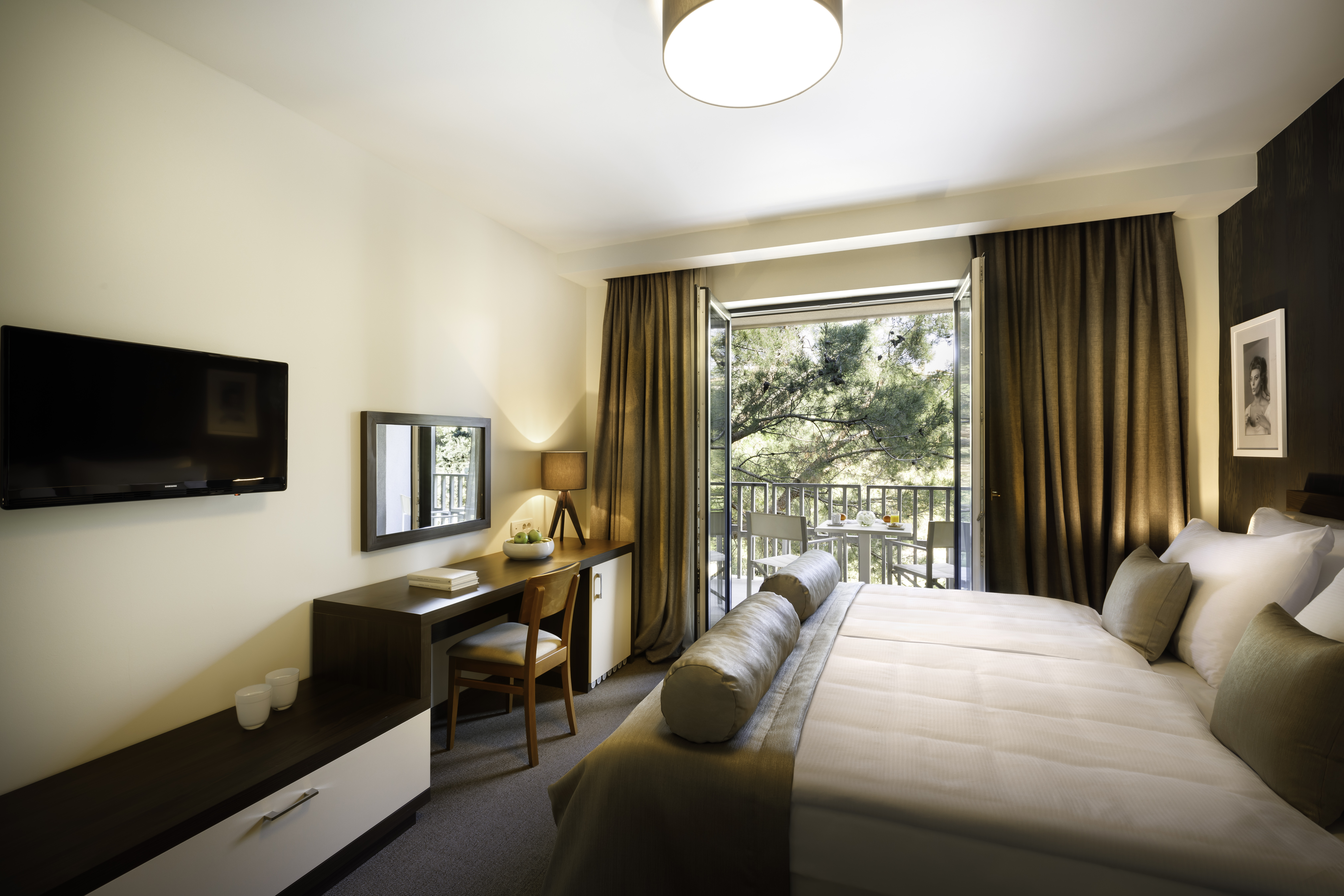 Family Room Park View with Balcony