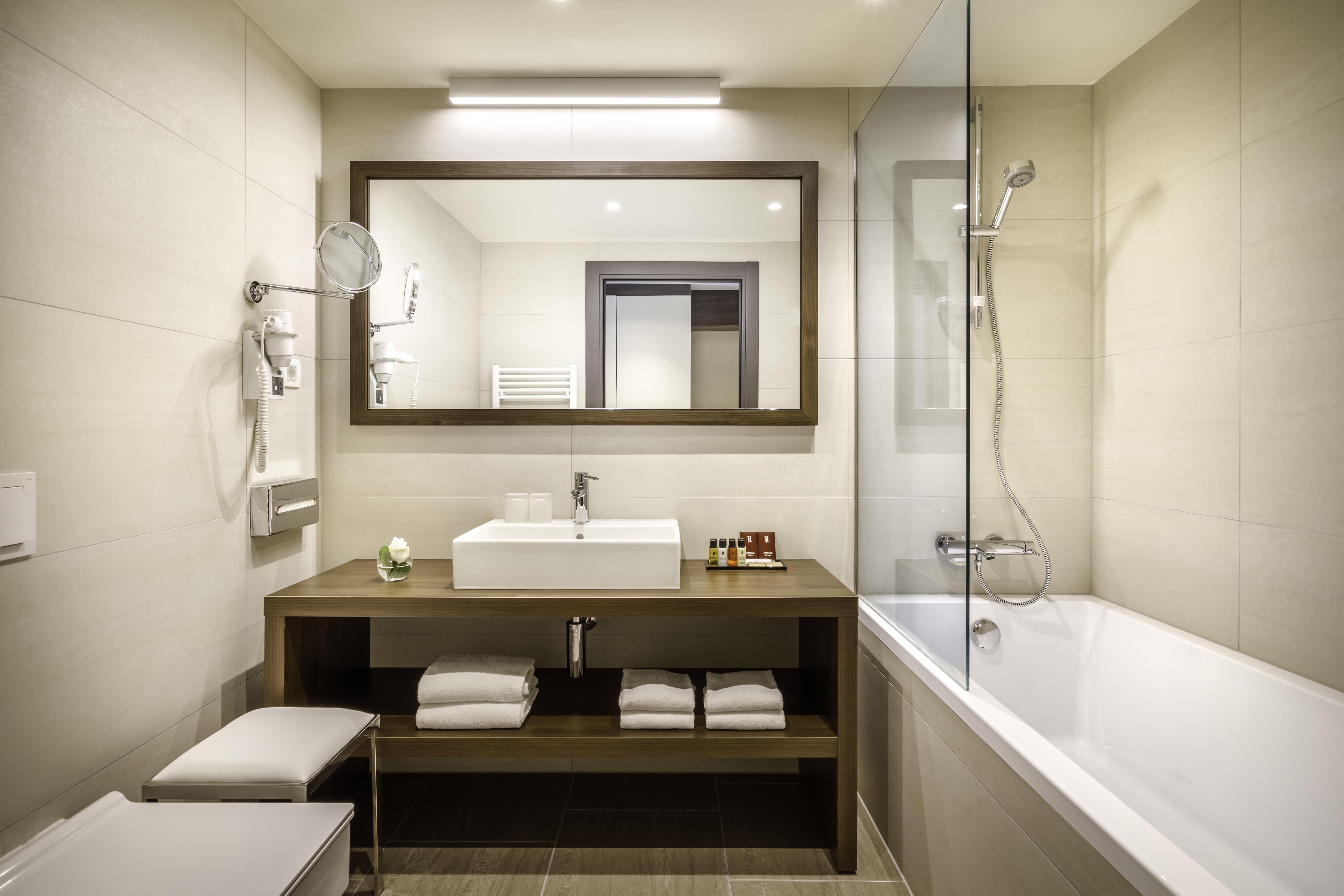 Twin Park View with Balcony