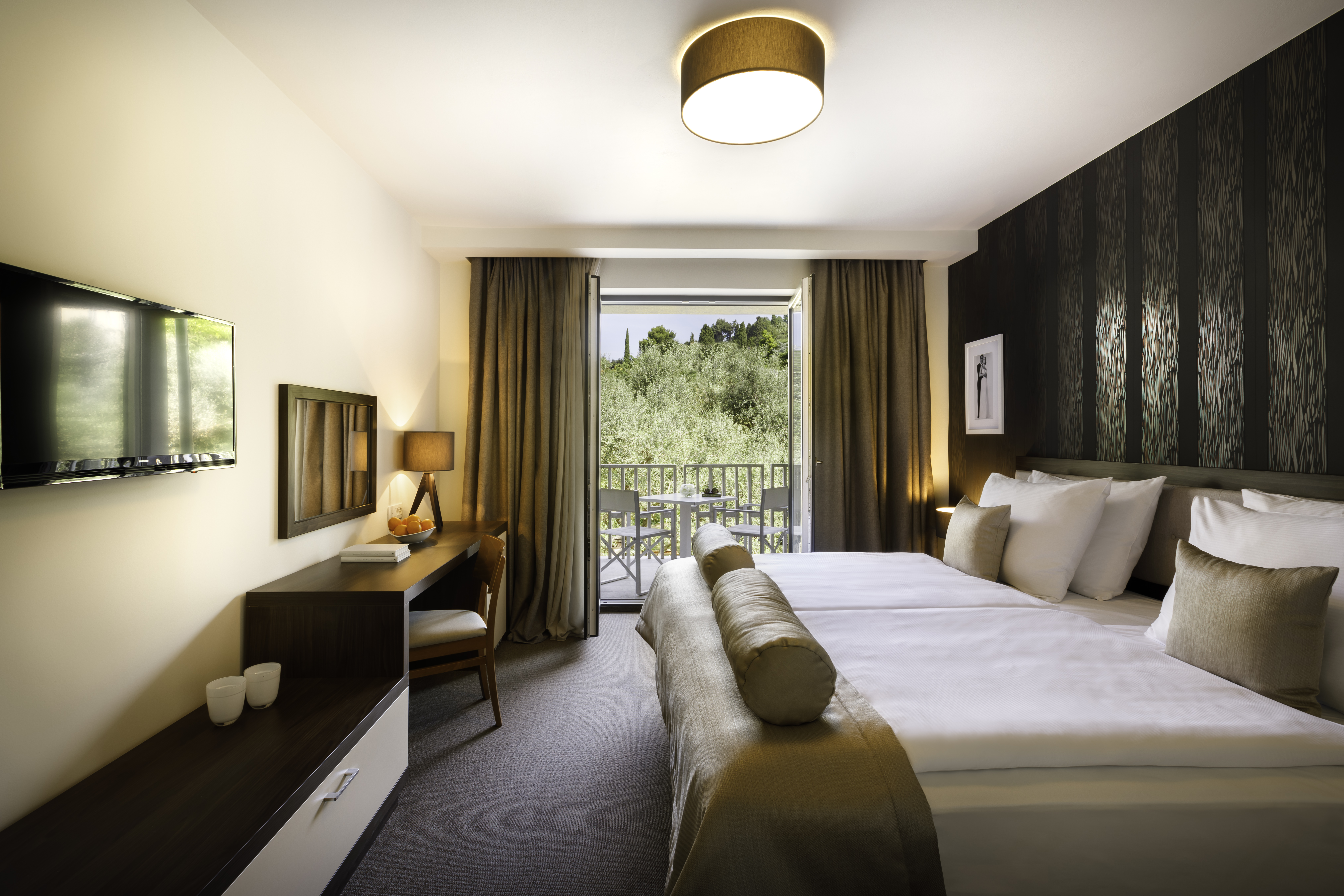 Twin Park View with Balcony