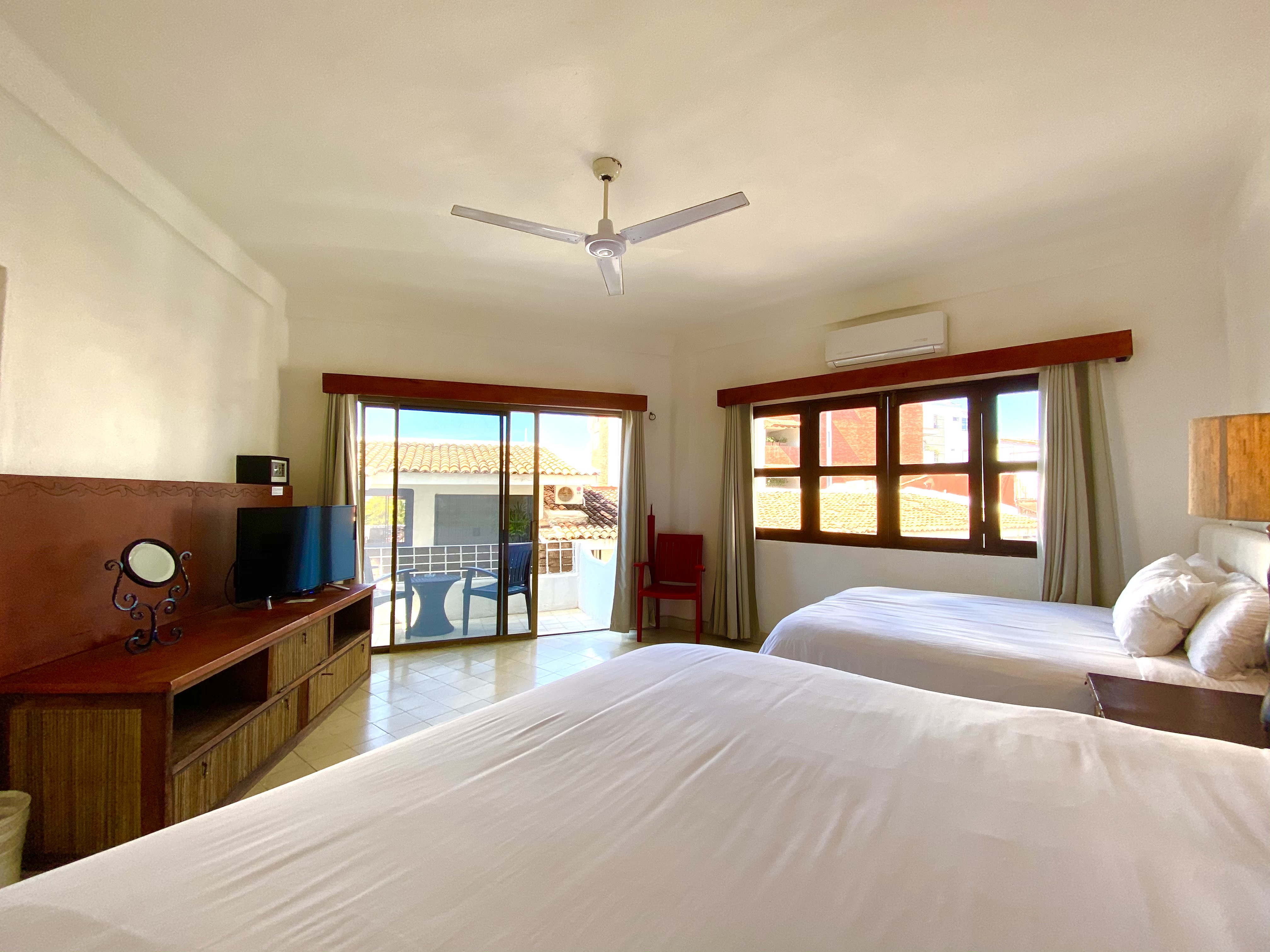 Double Deluxe Two Queen Beds