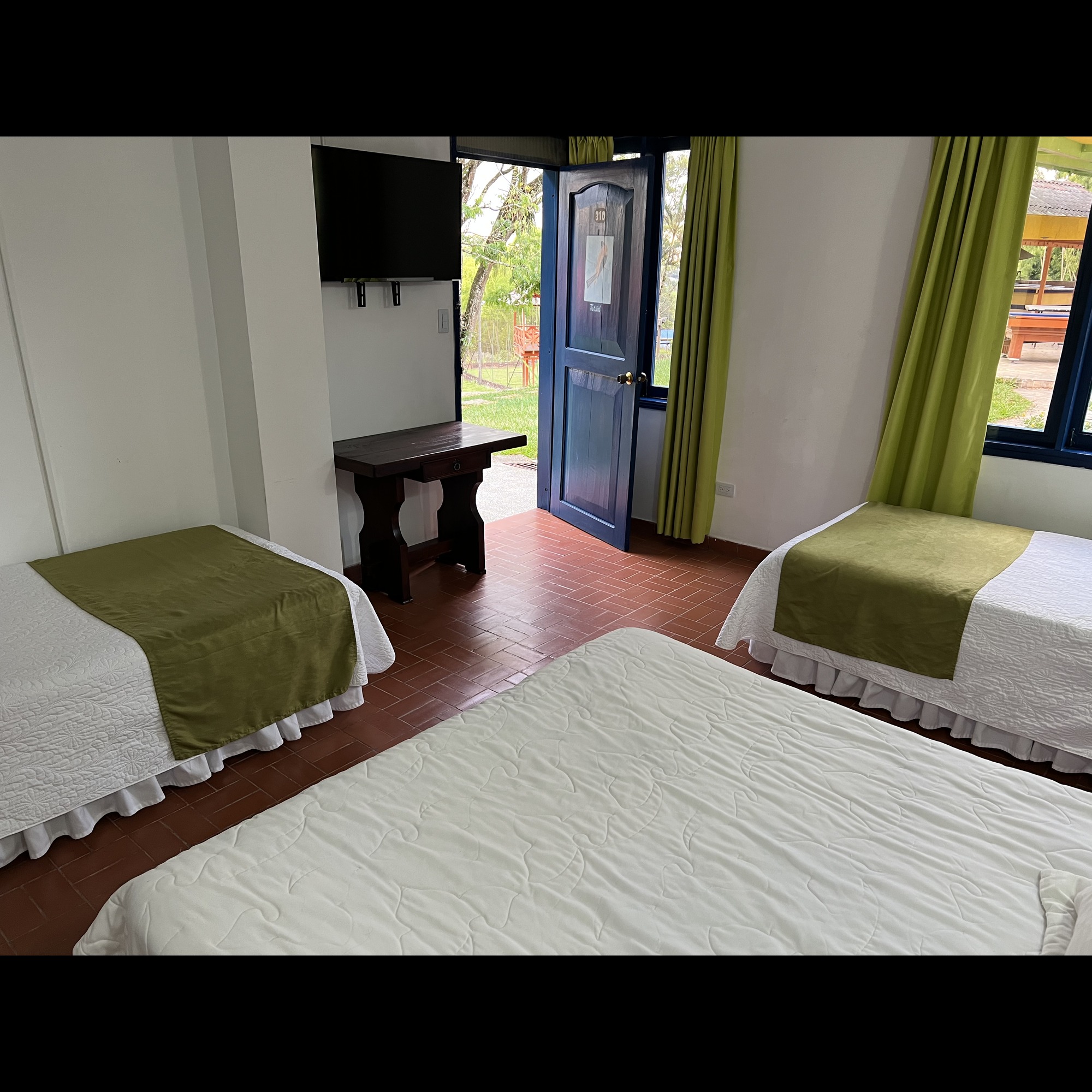 Family Room Superior