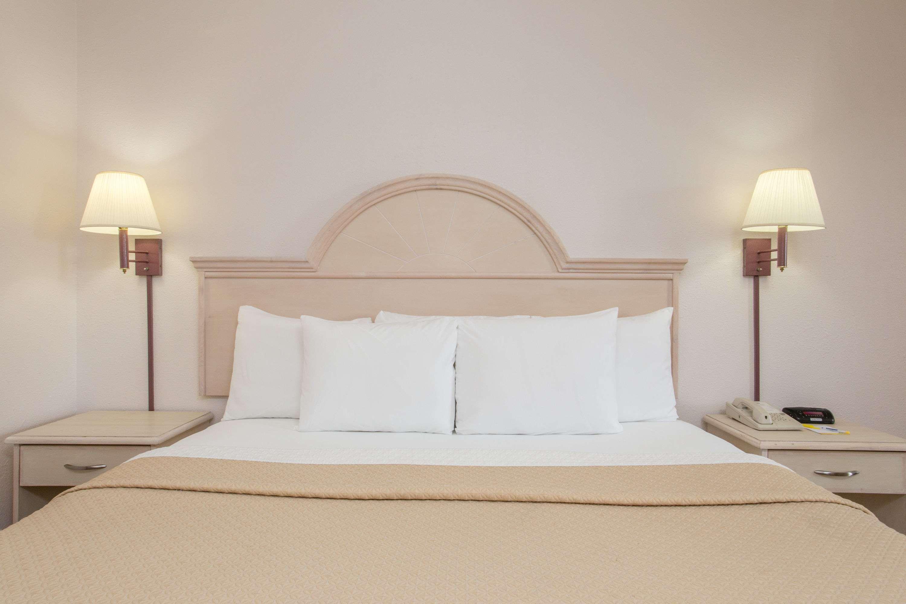 Triple King Bed Non Smoking