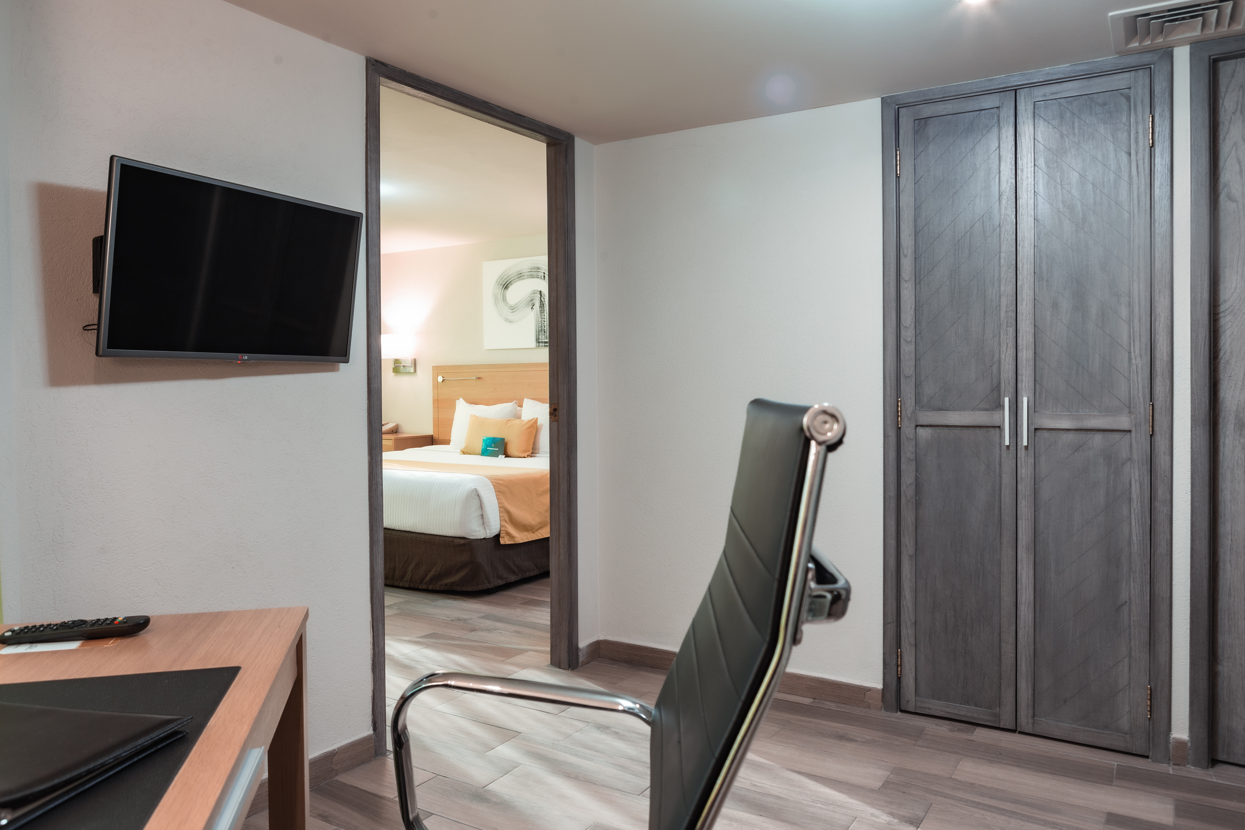 Junior Suite King Bed One Bedroom 