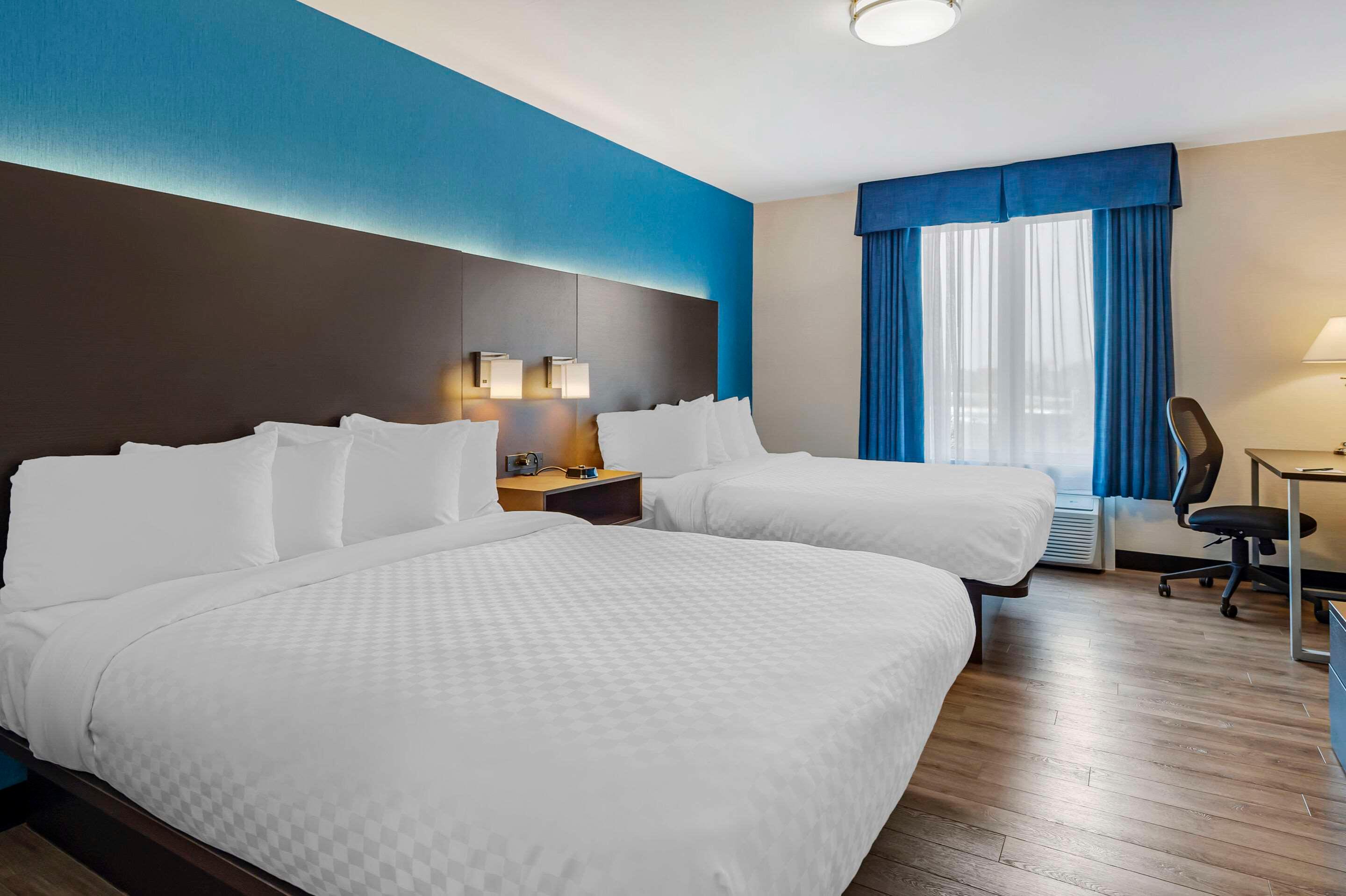 Quadruple Two Queen Beds