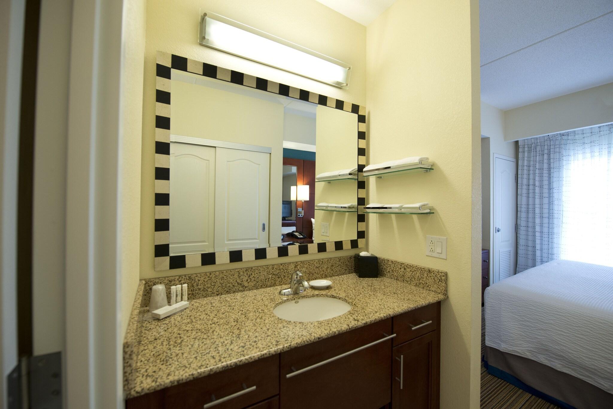 Studio Queen Size Bed