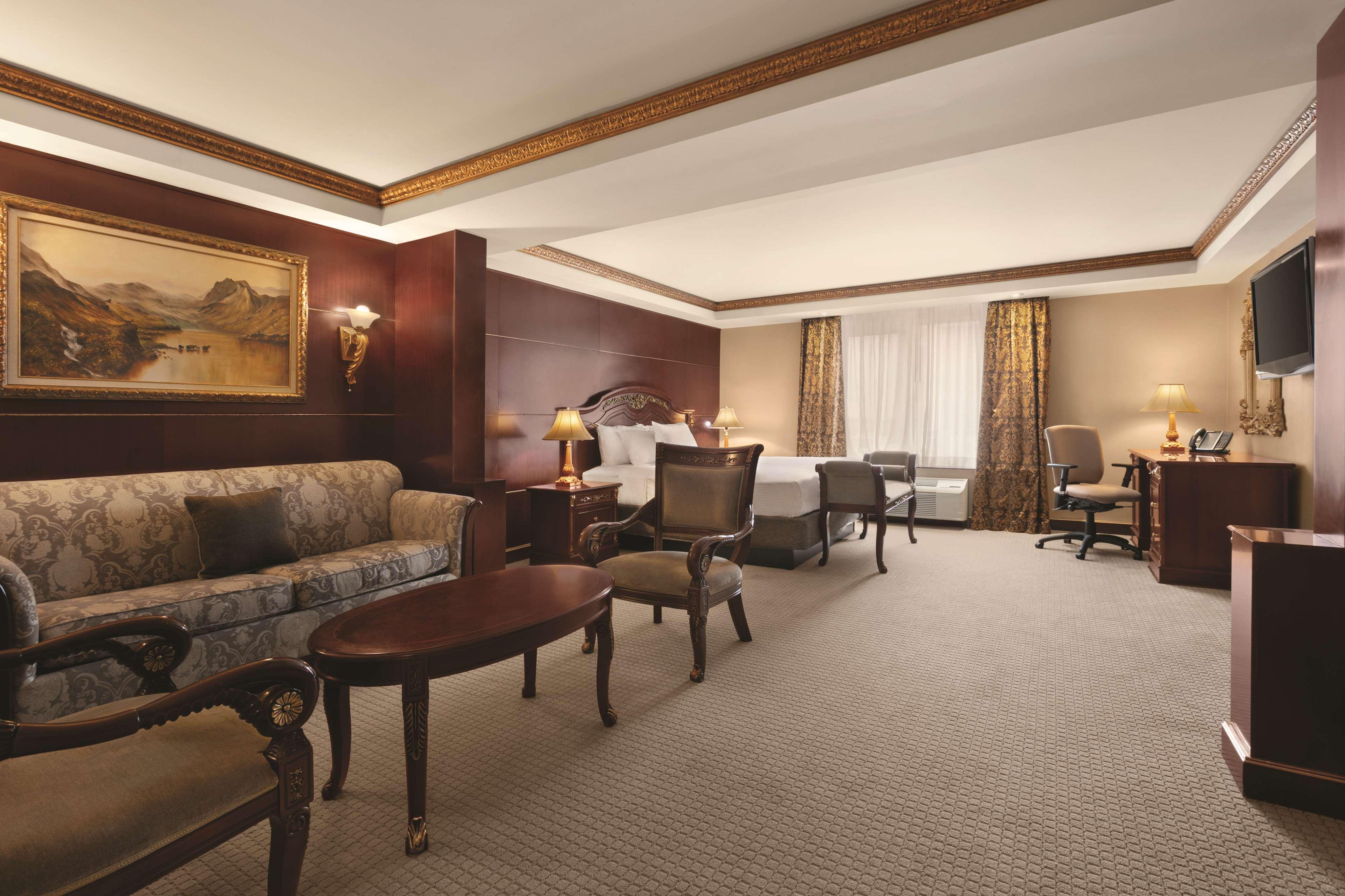 Suite King Bed One Bedroom 