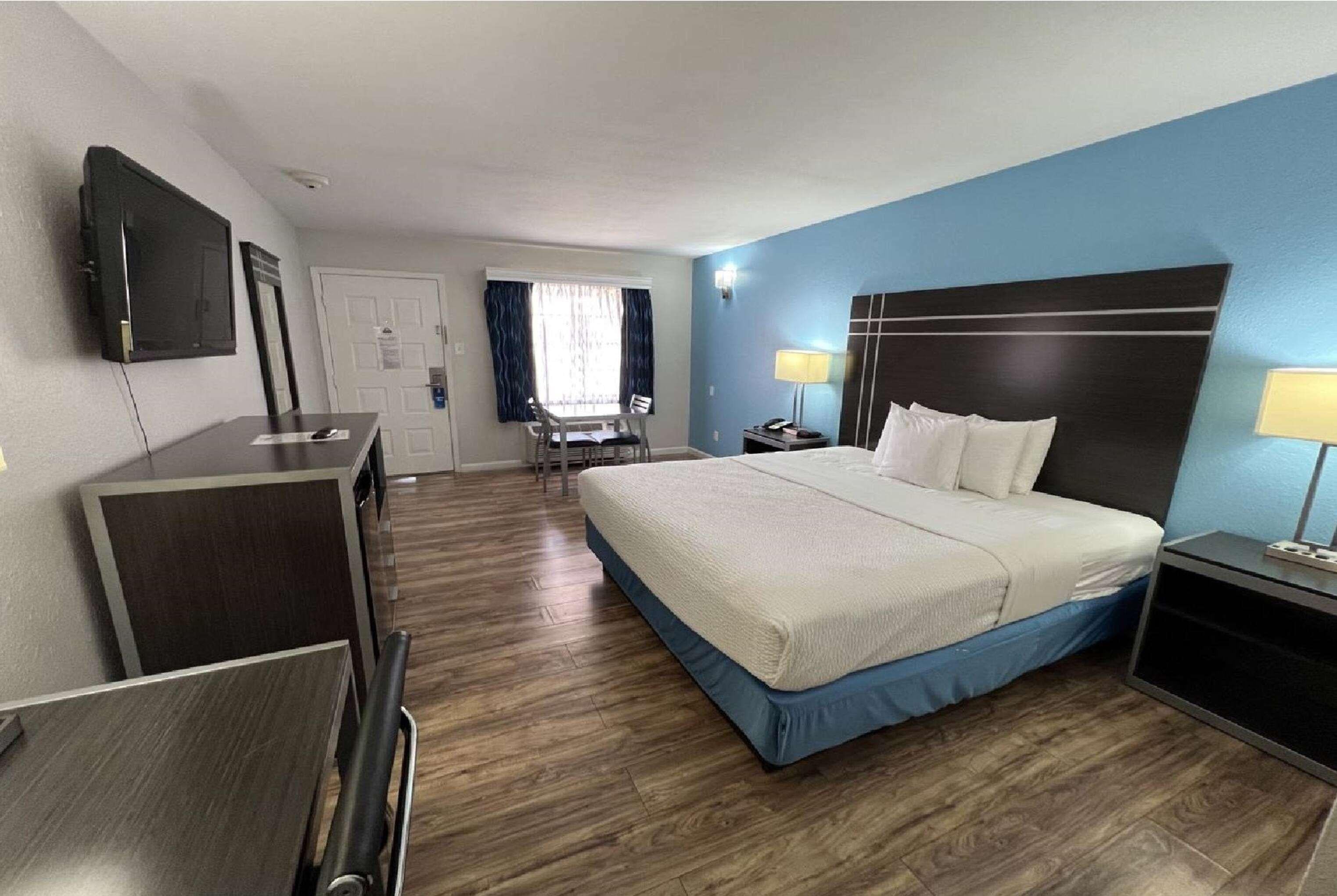 Double King Size Bed