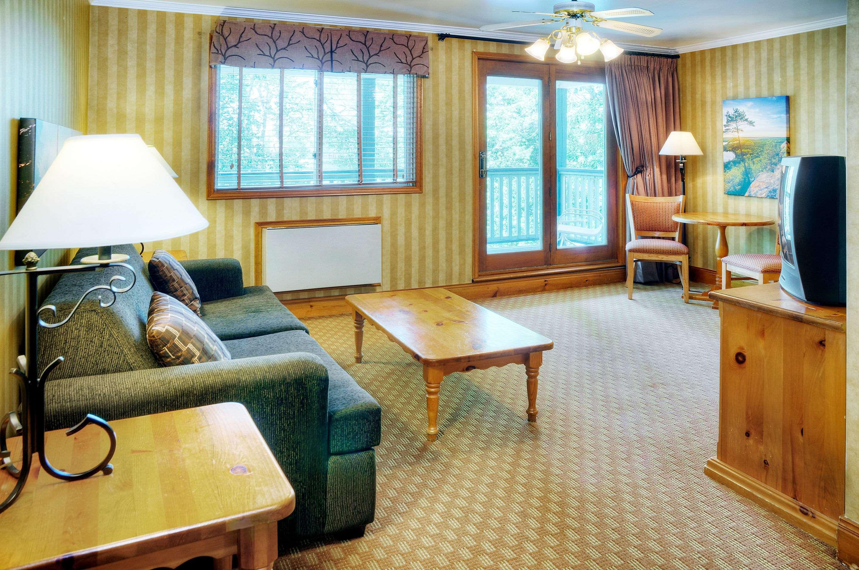 Suite Queen Size Bed