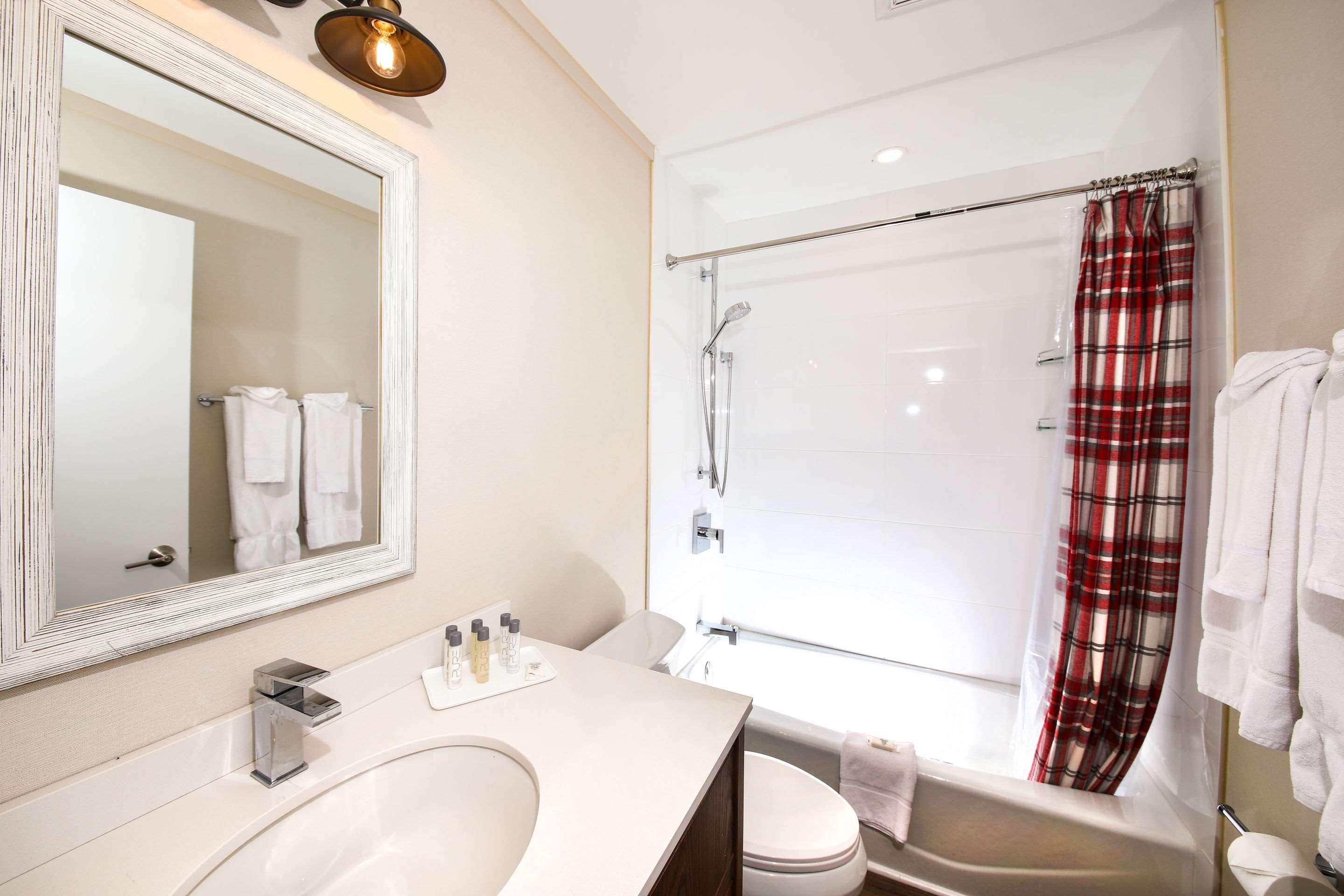 Double Queen Size Bed