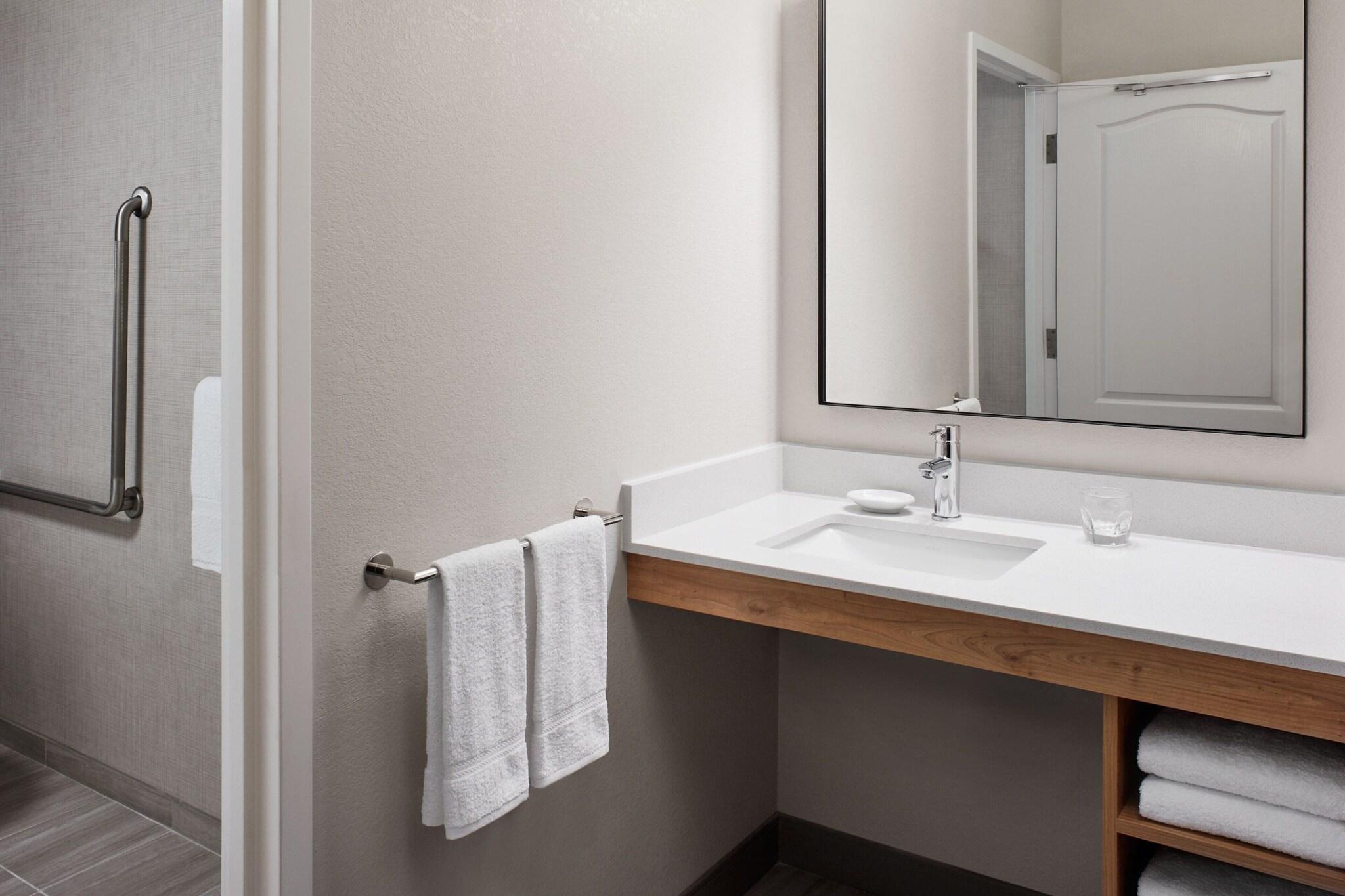 Studio King Size Bed