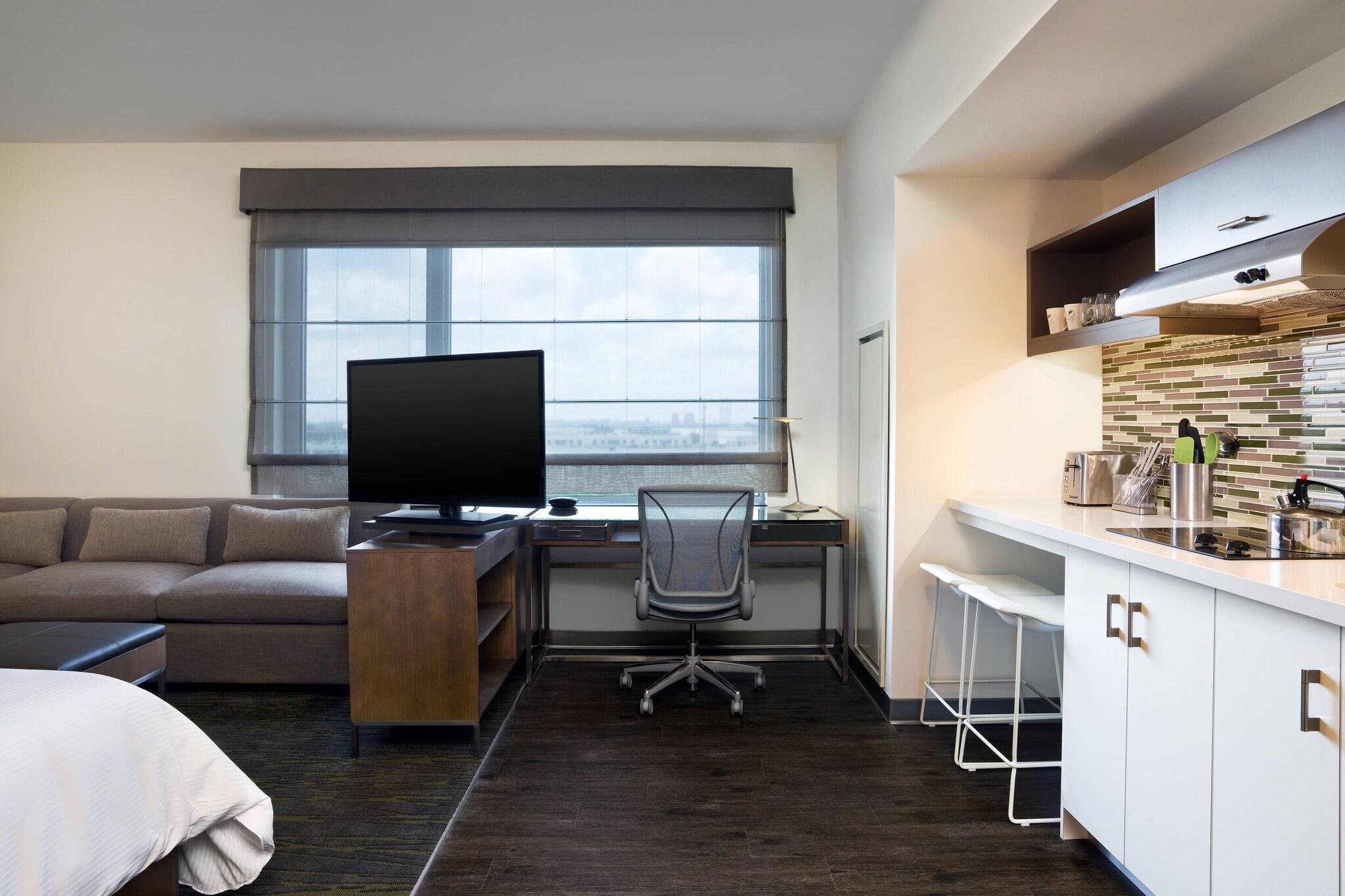 Studio King Size Bed