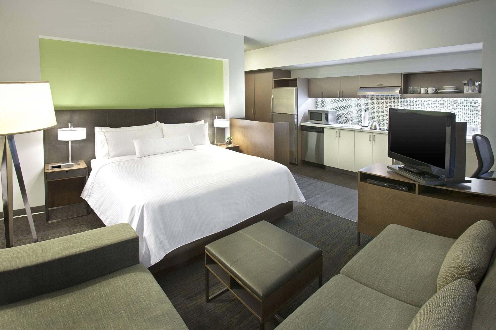 Studio King Size Bed