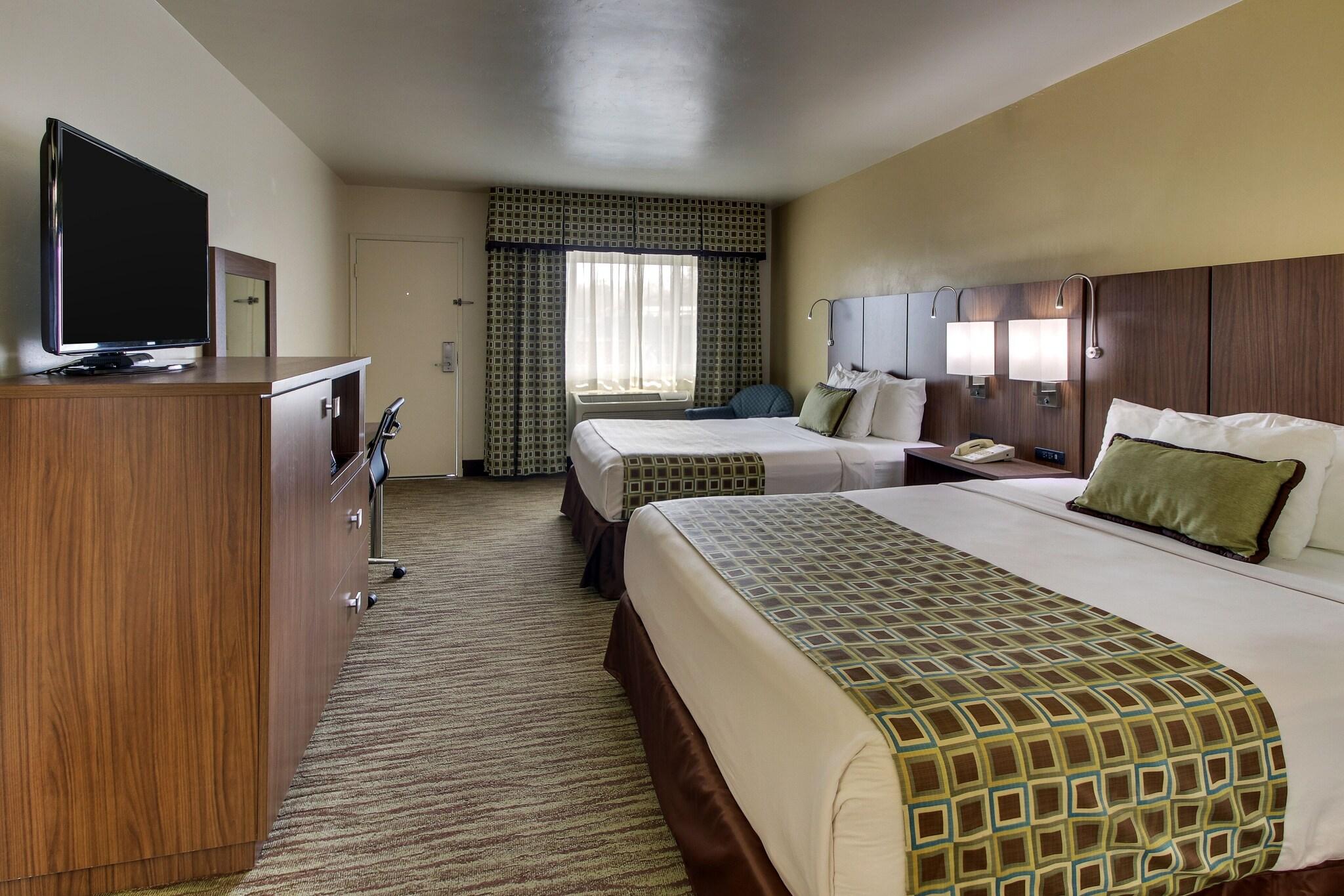 Double Two Queen Beds Non Smoking