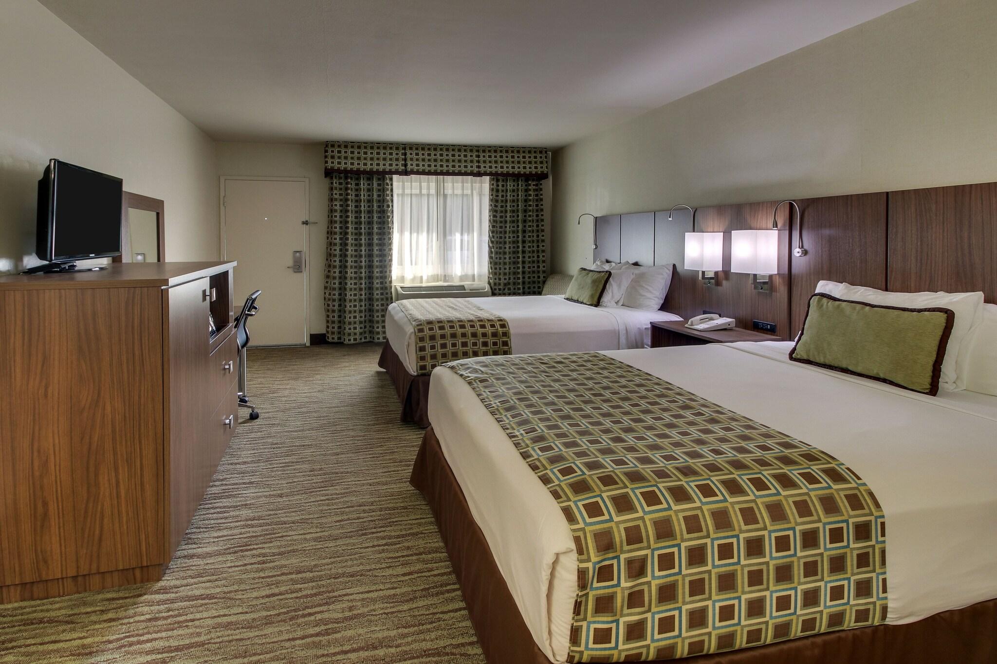 Double Two Queen Beds Non Smoking