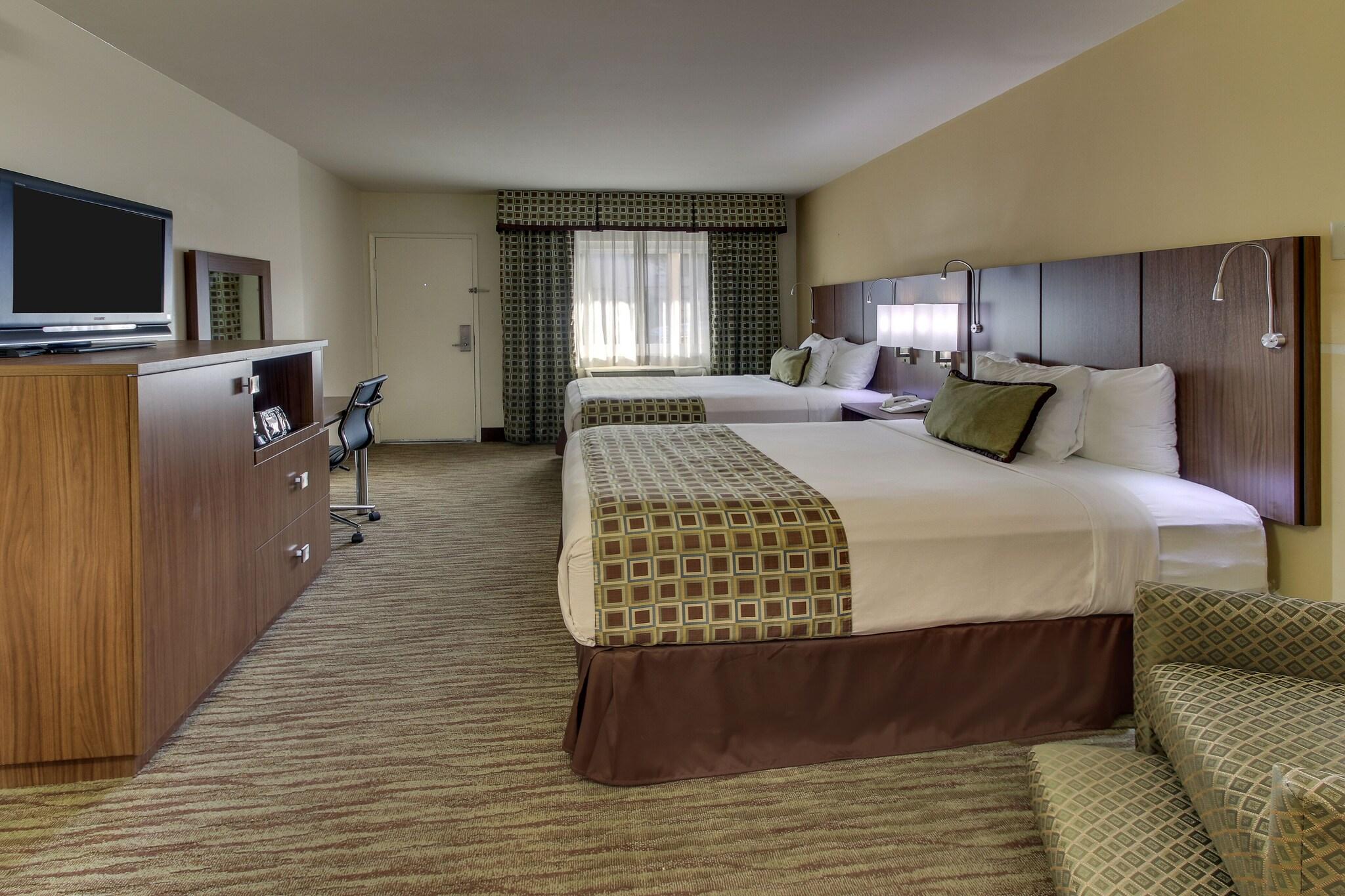 Double Two Queen Beds Non Smoking