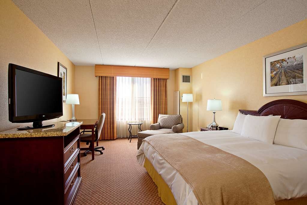 Double Business King Bed