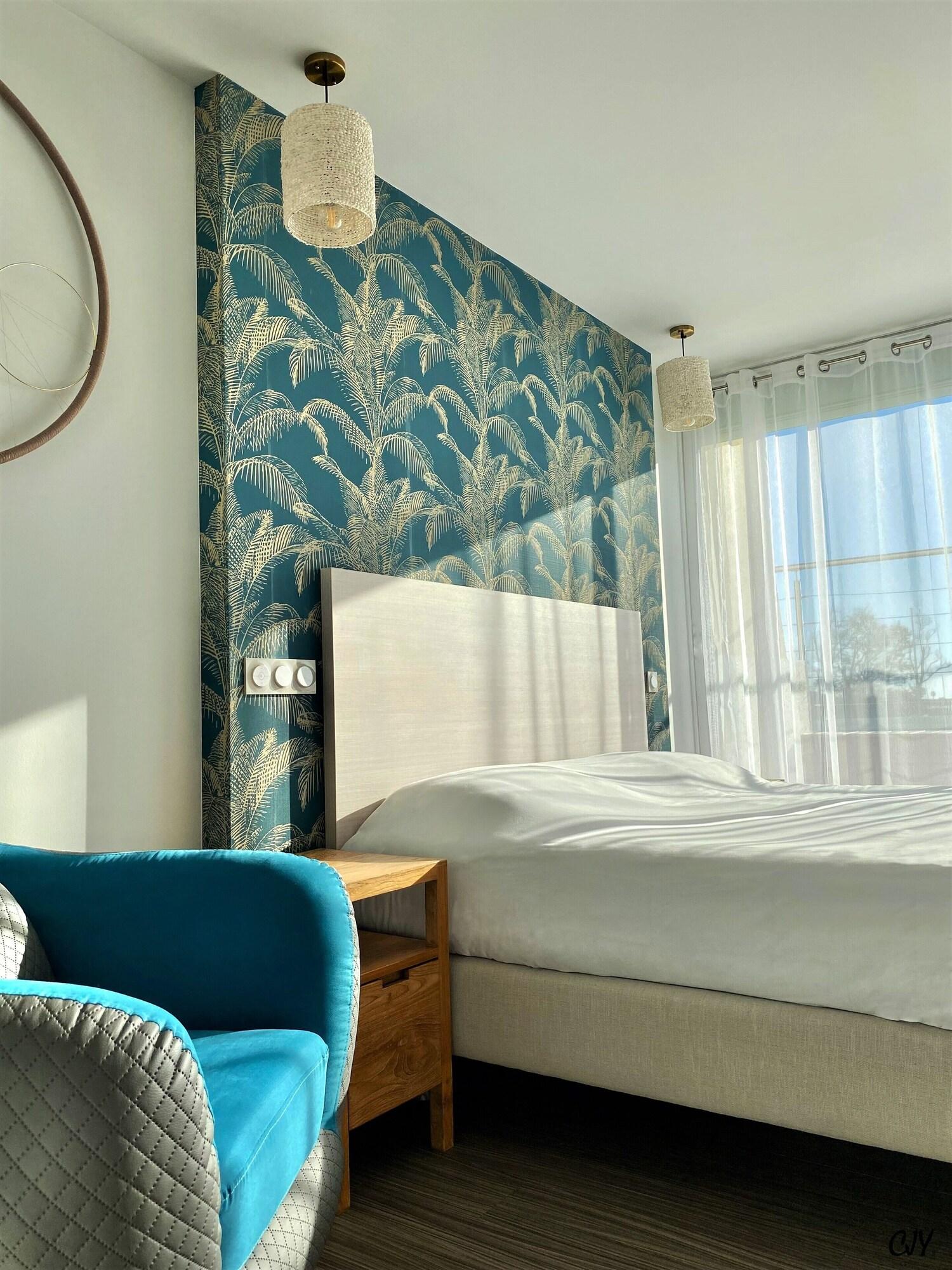 Suite Queen Size Bed