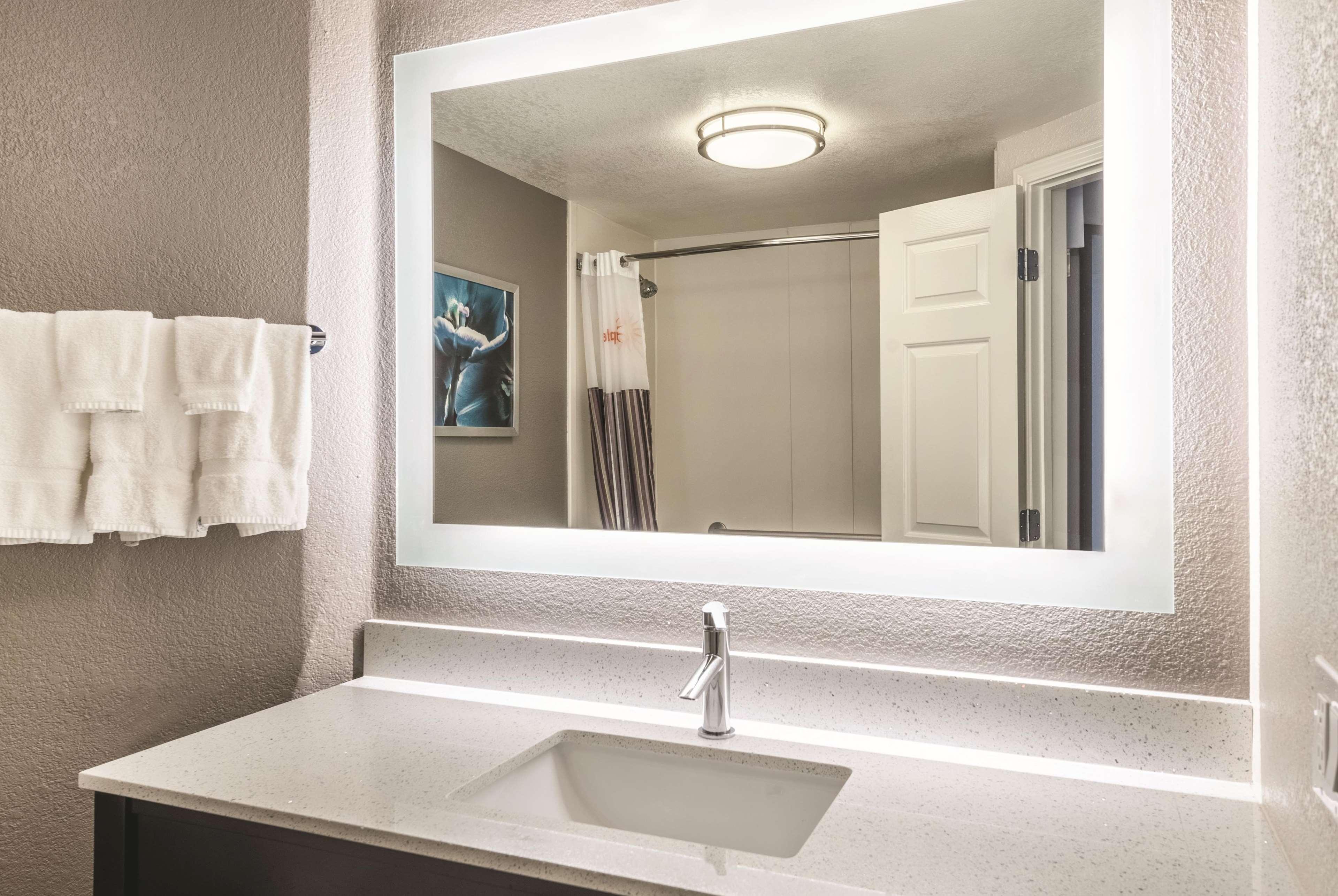 Room Two Double Beds Non Smoking