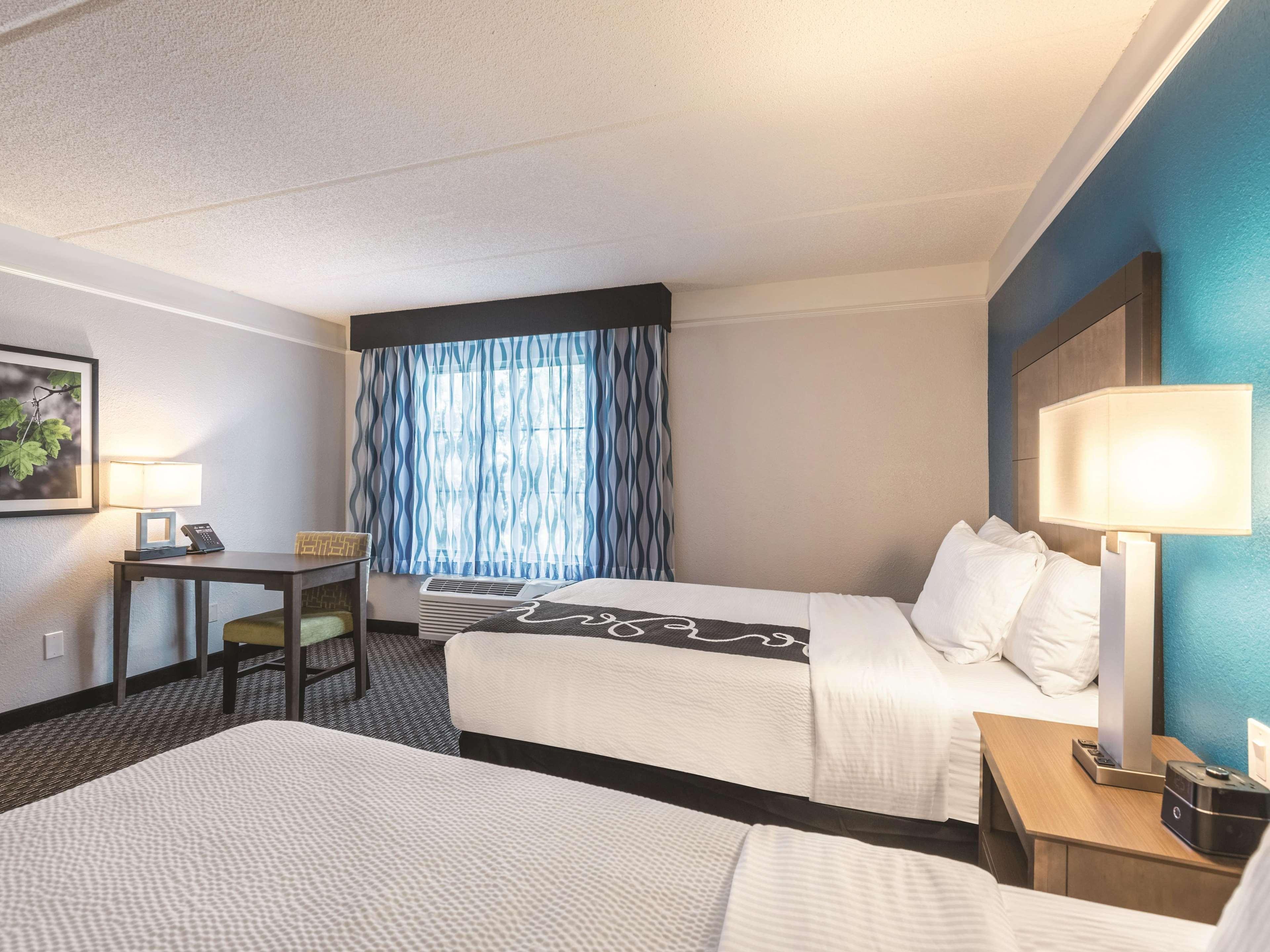 Room Two Double Beds Non Smoking