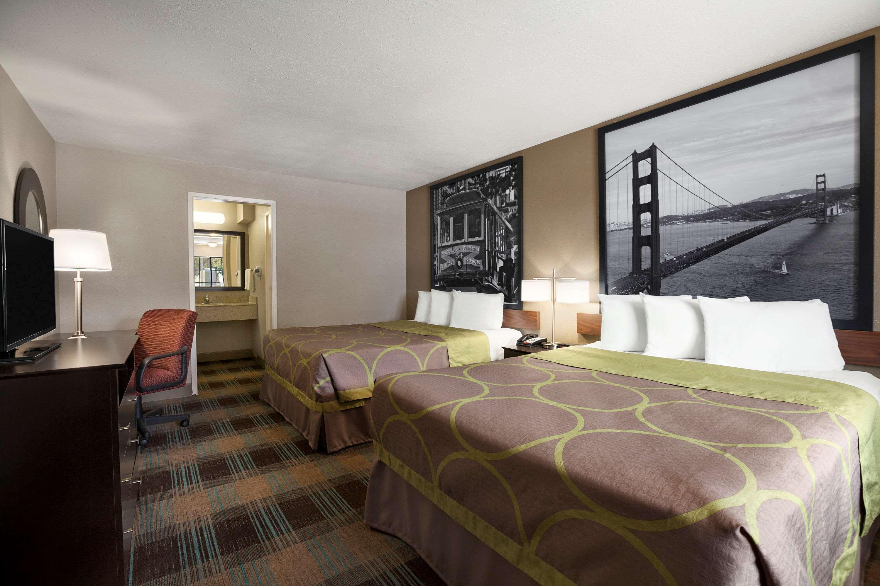 Quadruple Two Double Beds