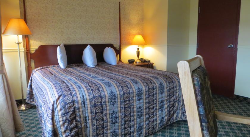 Double Classic Queen Bed