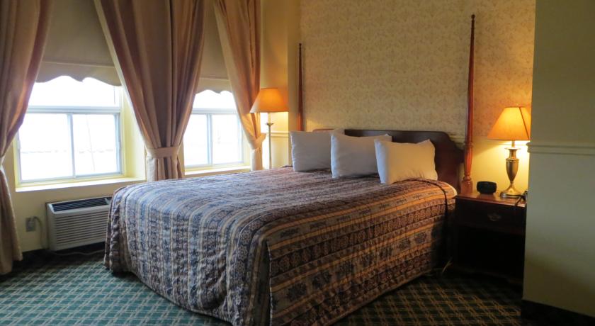 Double Queen Size Bed