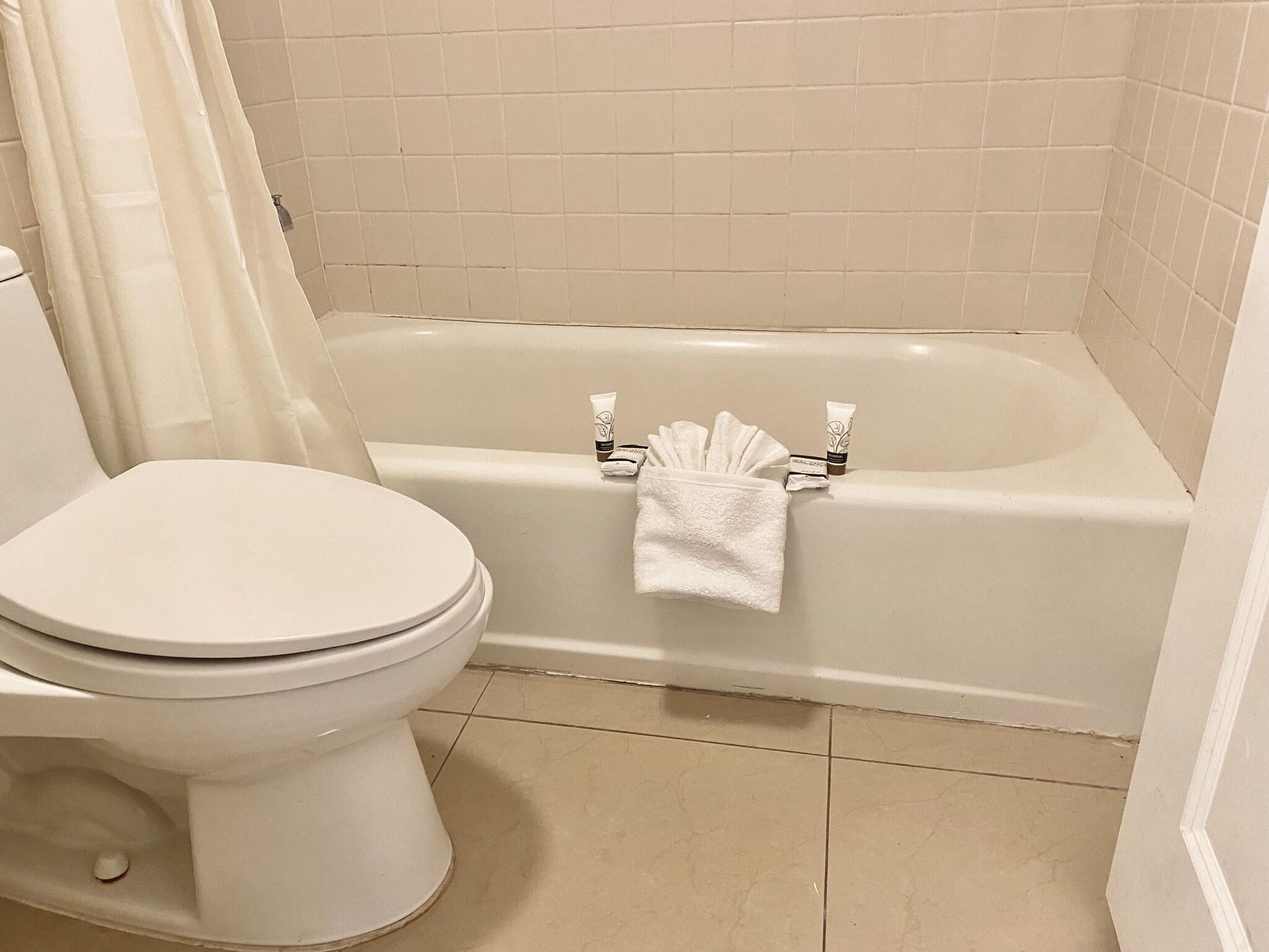 Double Deluxe King Bed