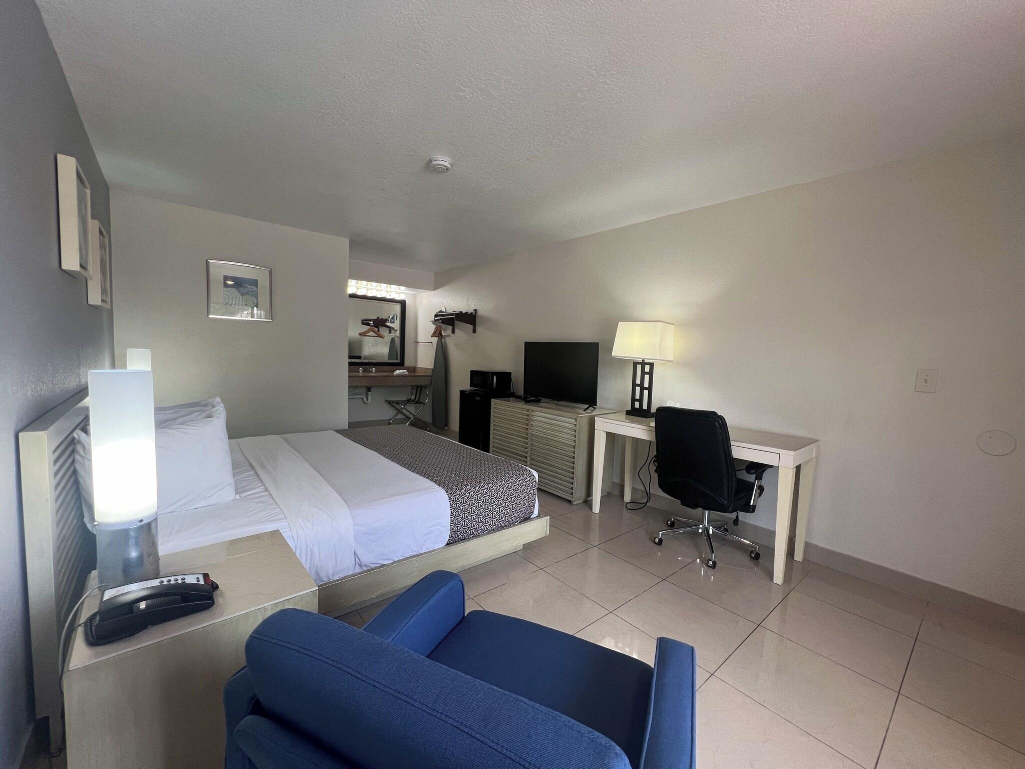 Double Deluxe King Bed