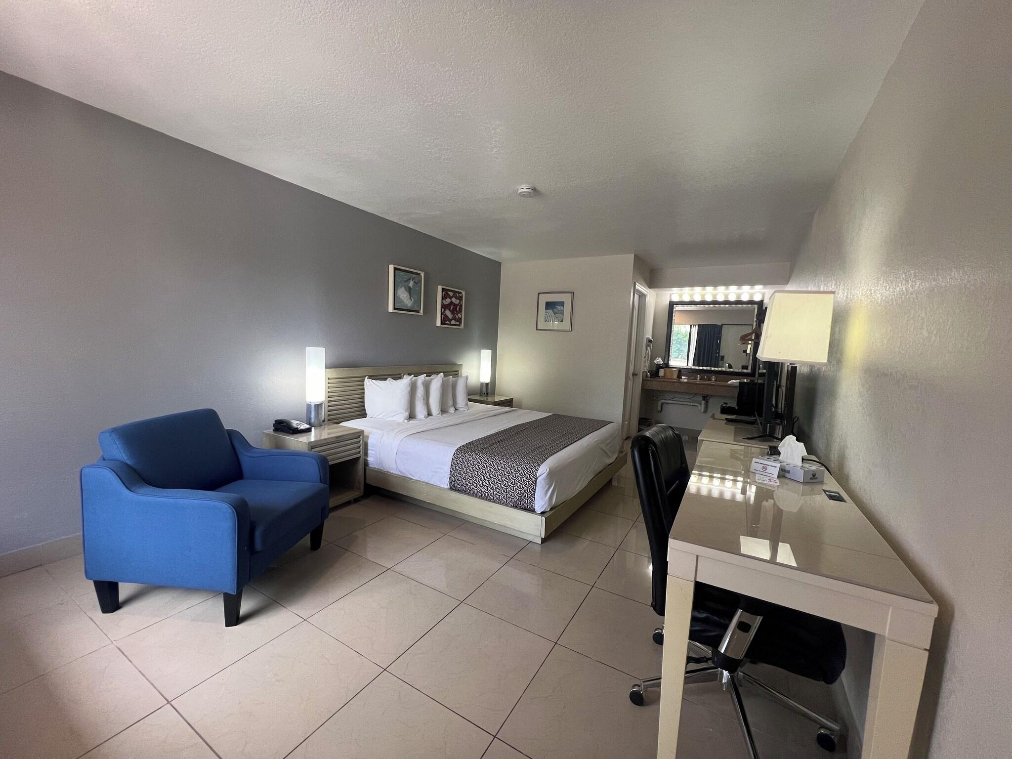 Double Deluxe King Bed