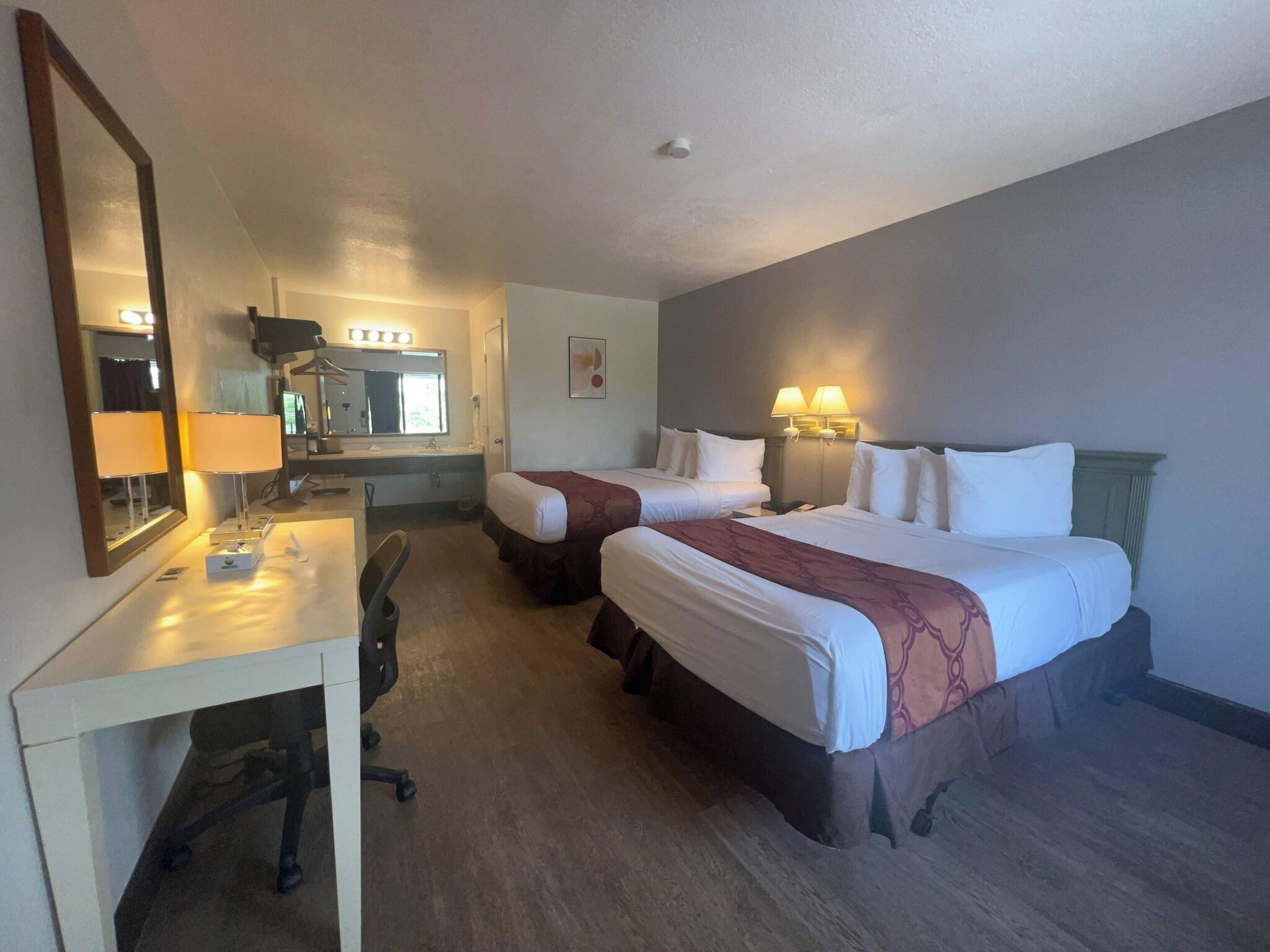 Double Two Double Beds Non Smoking