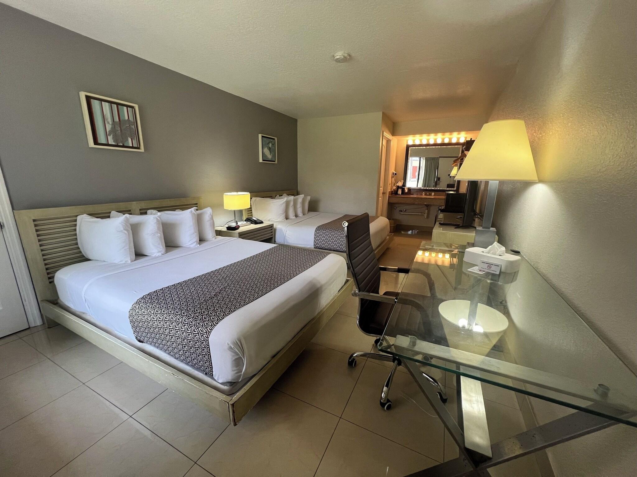 Double Deluxe Two Queen Beds