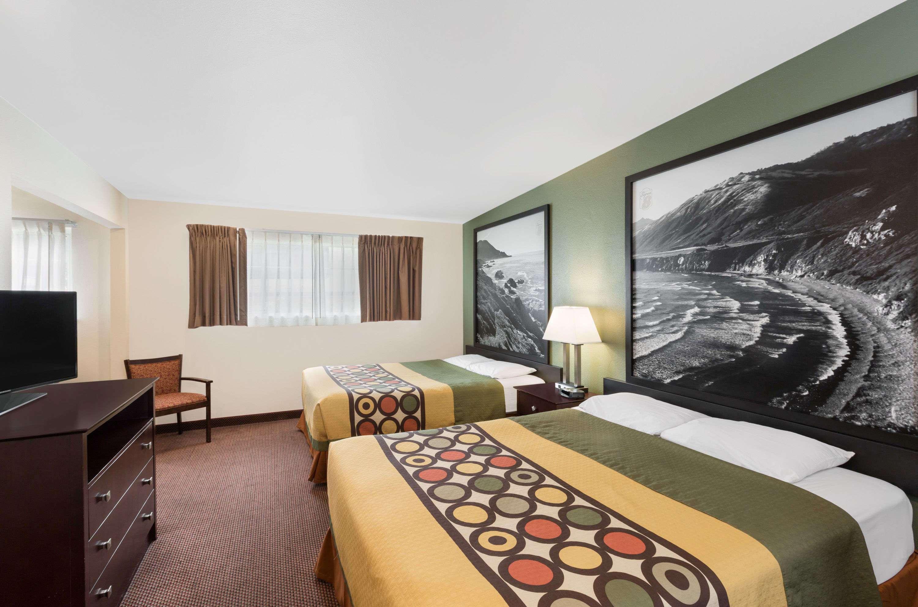 Quadruple Two Queen Beds