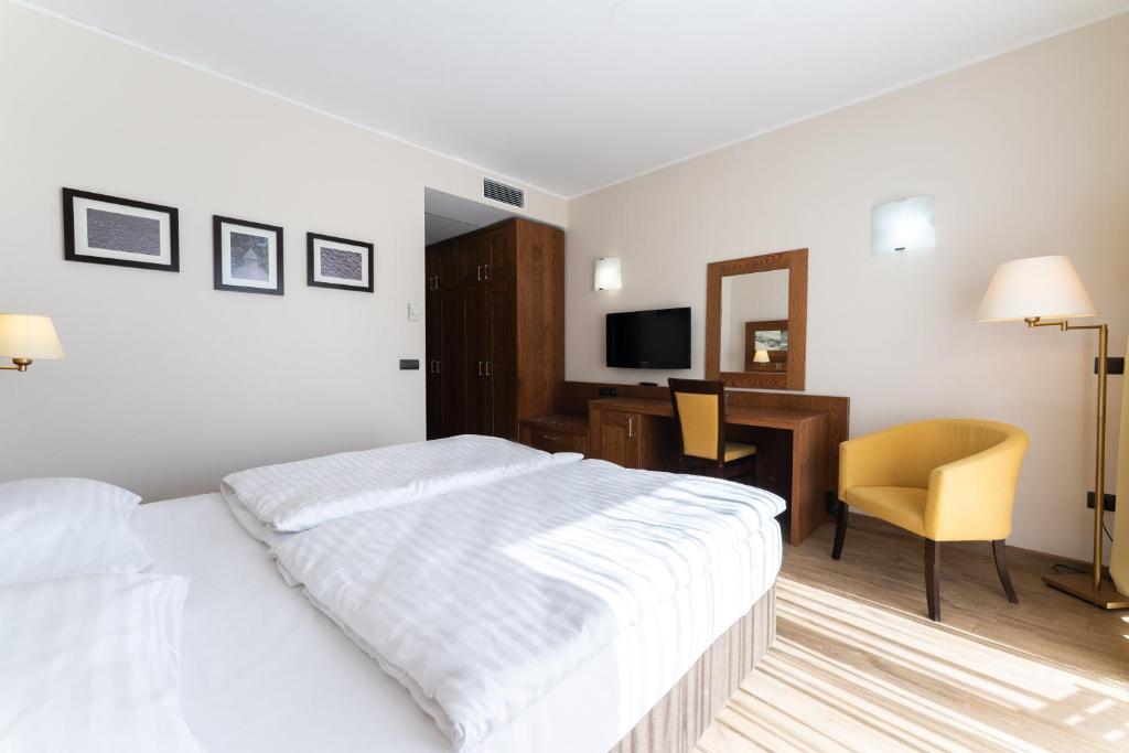 Double or Twin with Views