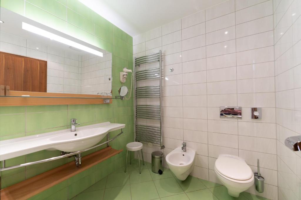 Double or Twin with Views