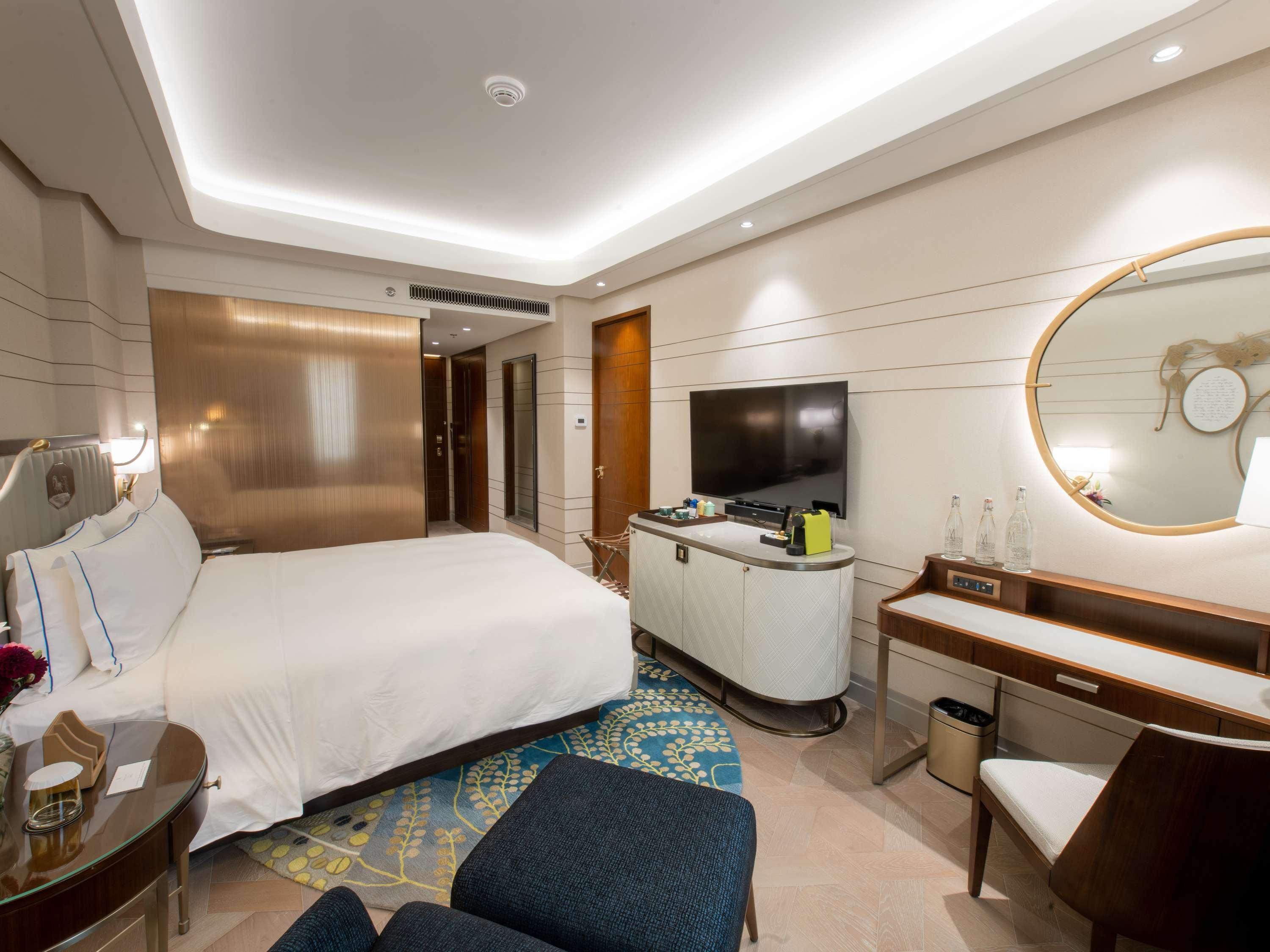 Double Executive King Bed