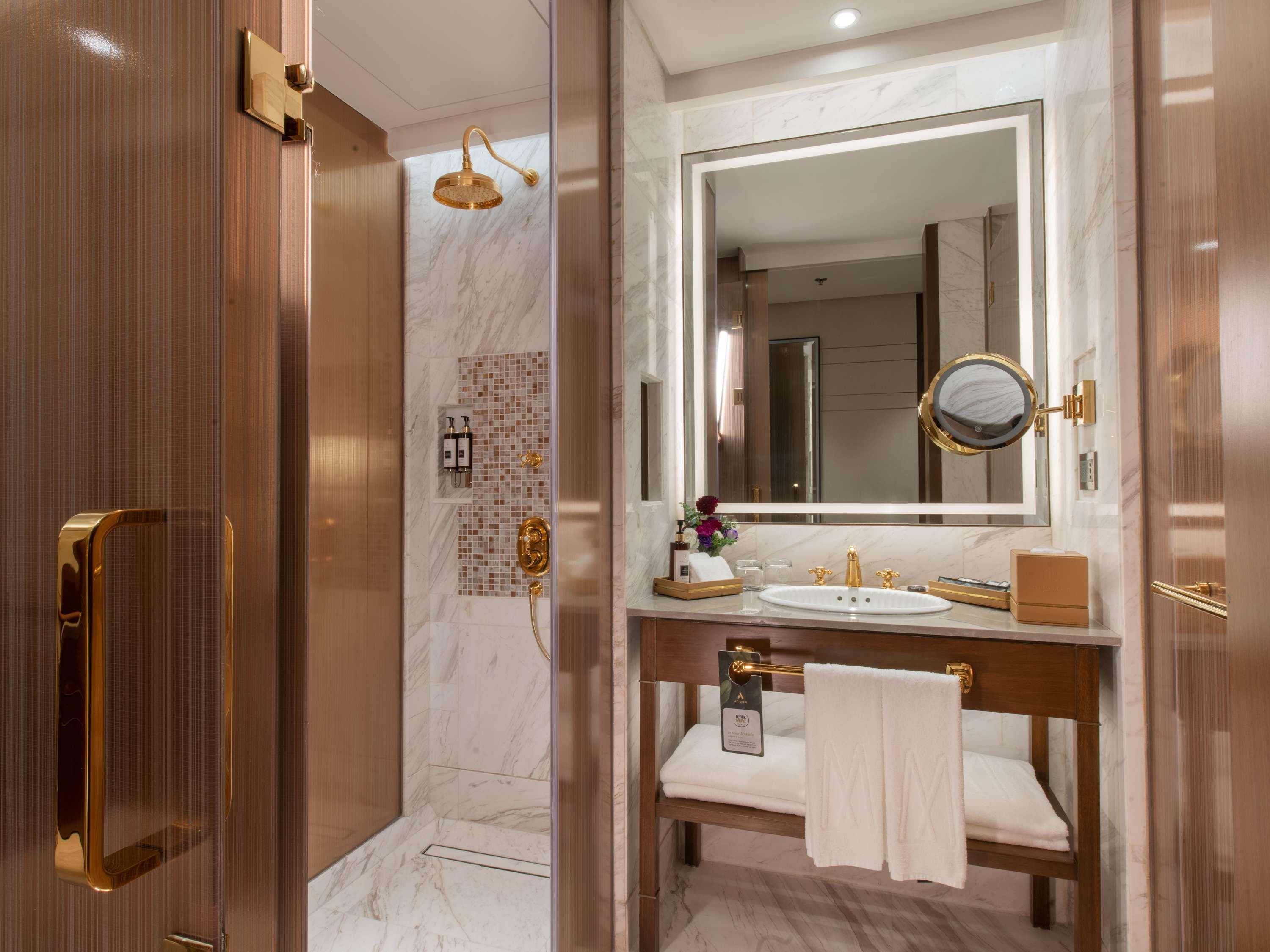 Double Executive King Bed