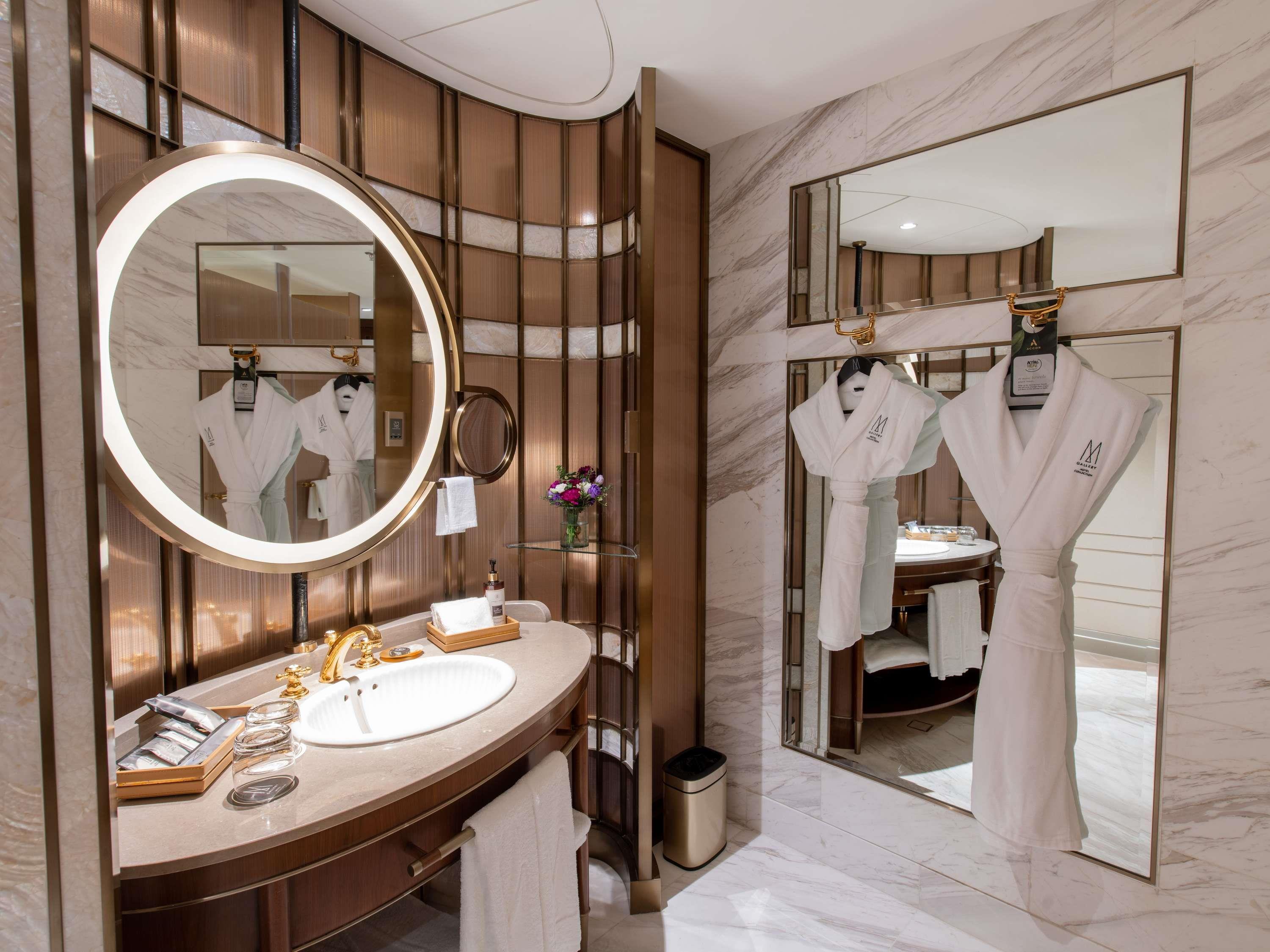 Double Superior King Bed