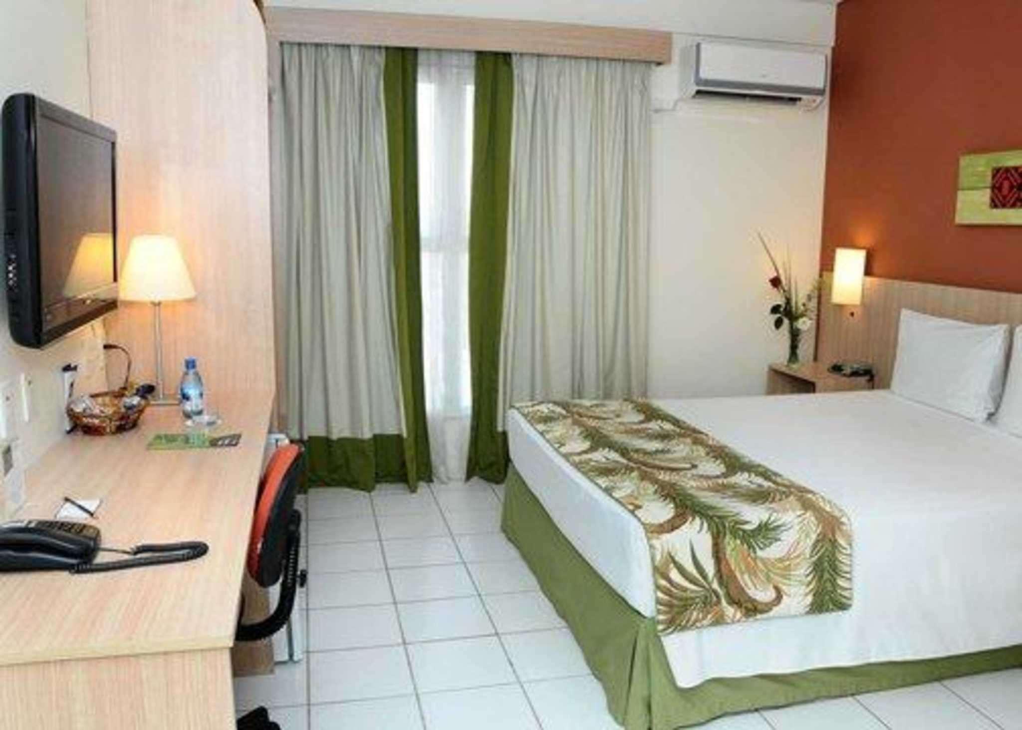Double Queen Bed Non Smoking