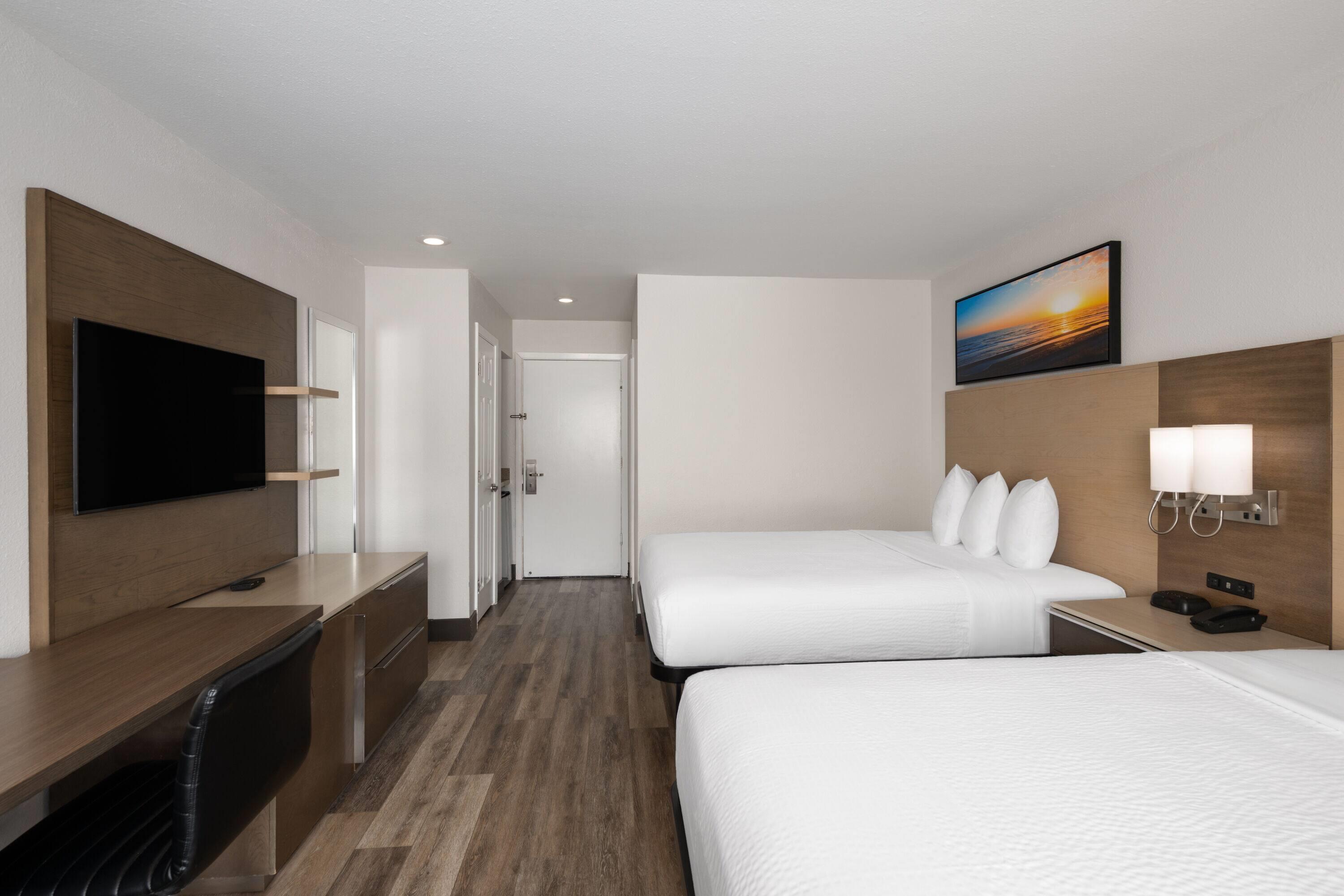 Quadruple Two Queen Beds