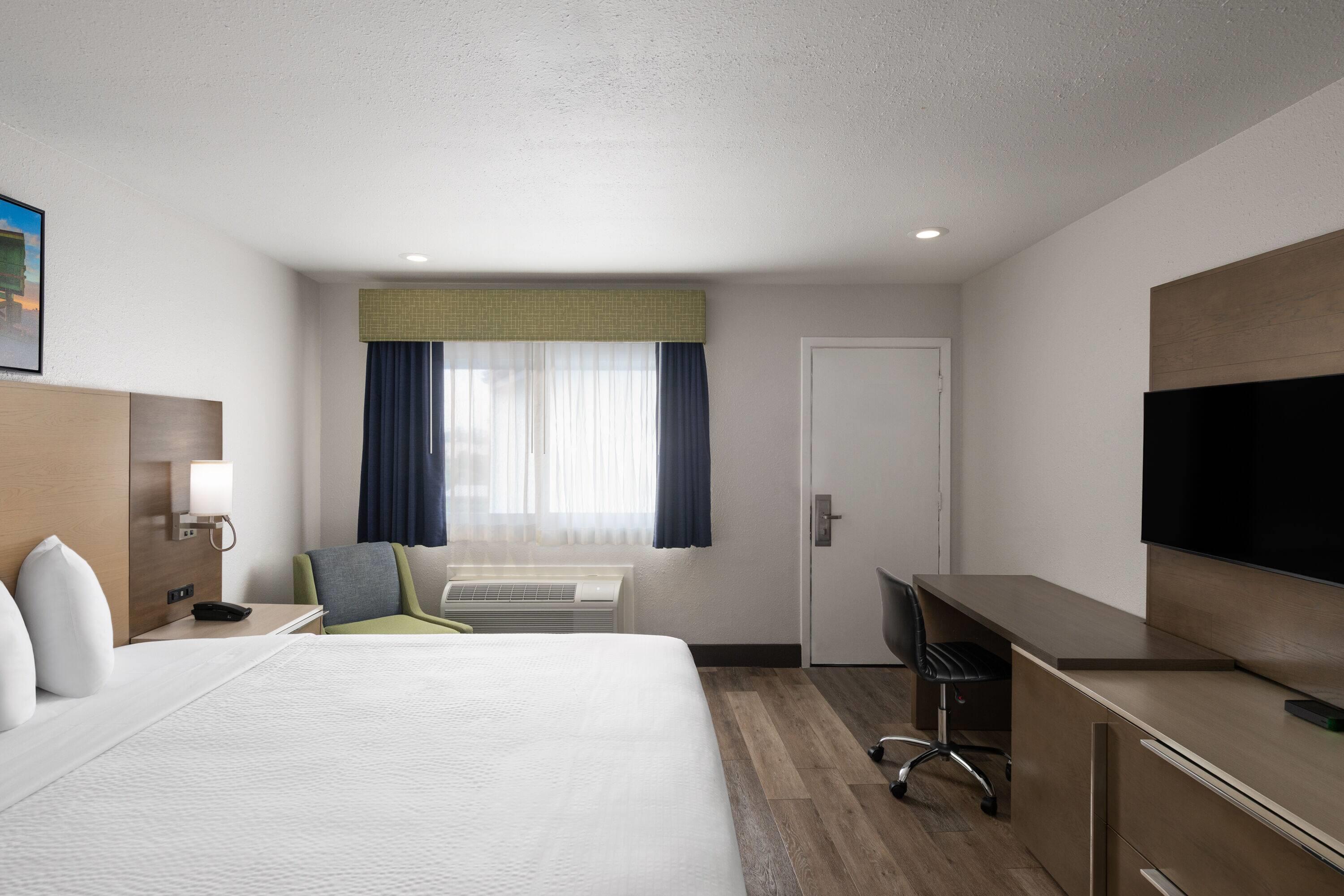 Double King Bed Non Smoking