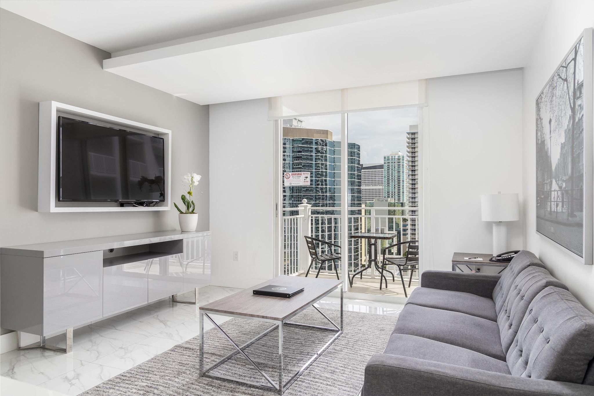 Suite Luxury City View