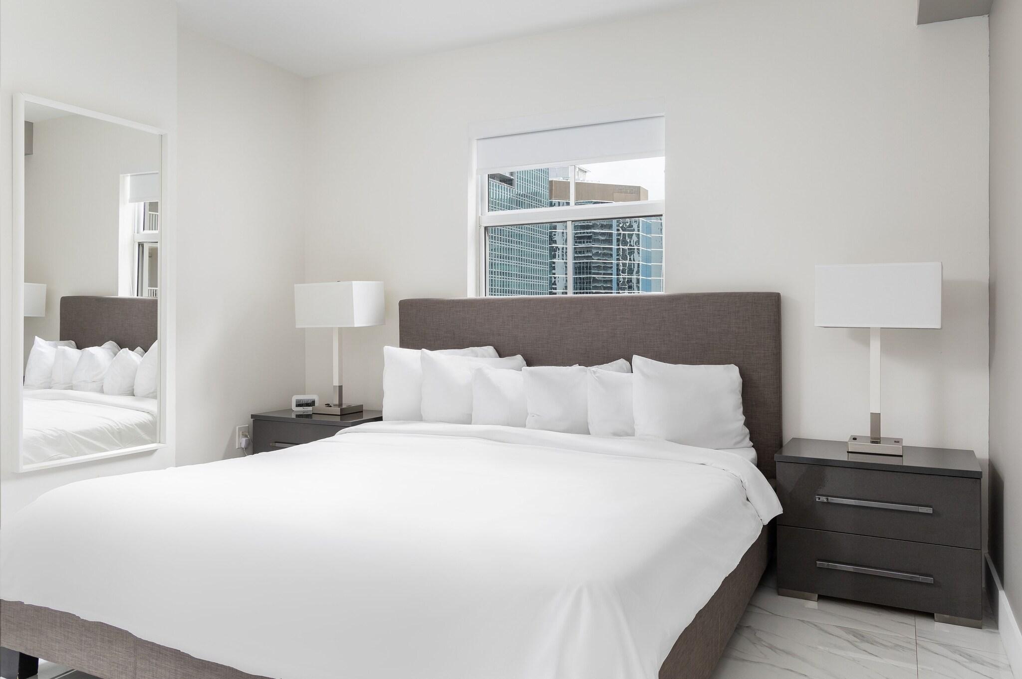 Suite Luxury City View