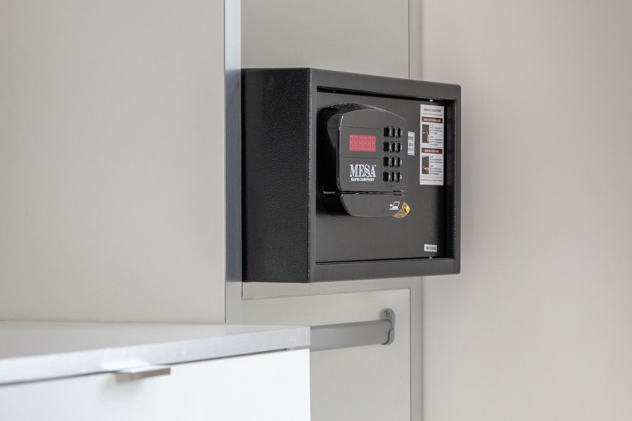 Suite Luxury City View