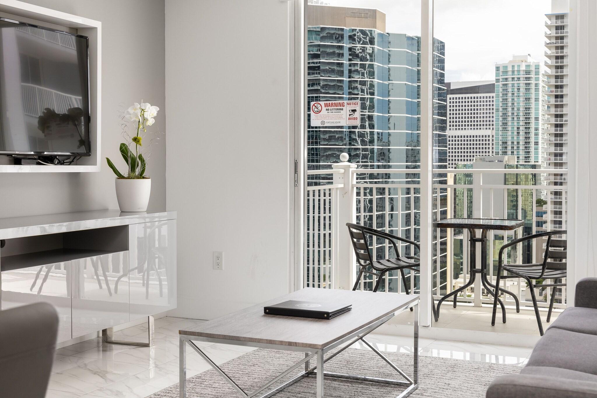 Suite Luxury City View